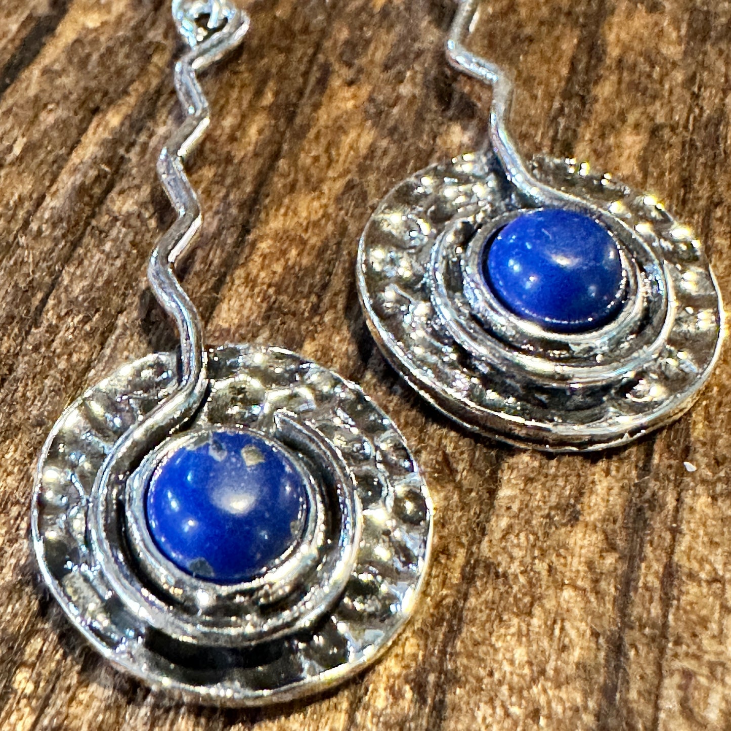 Boho Native American Navajo Dangle Wire Earrings, Turquoise Stone, Gift Box - Silver Elegant