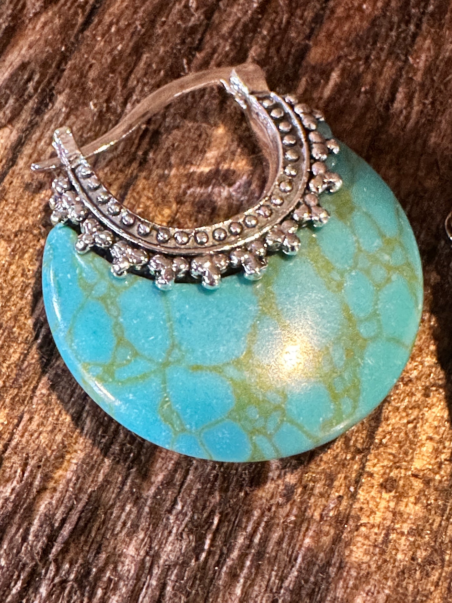 Boho Vintage Southwestern Dangle Wire Earrings, Turquoise Stone, Gift Box - Silver Elegant
