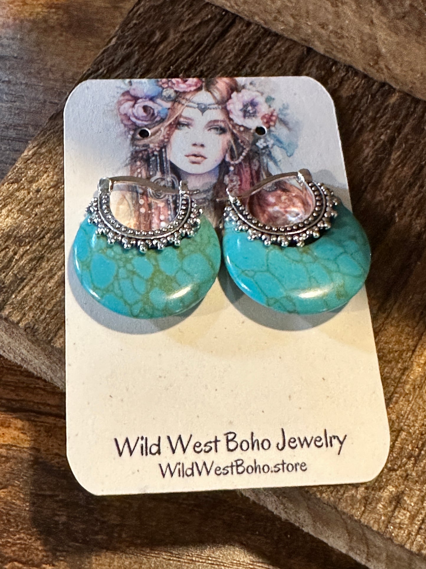 Boho Vintage Southwestern Dangle Wire Earrings, Turquoise Stone, Gift Box - Silver Elegant
