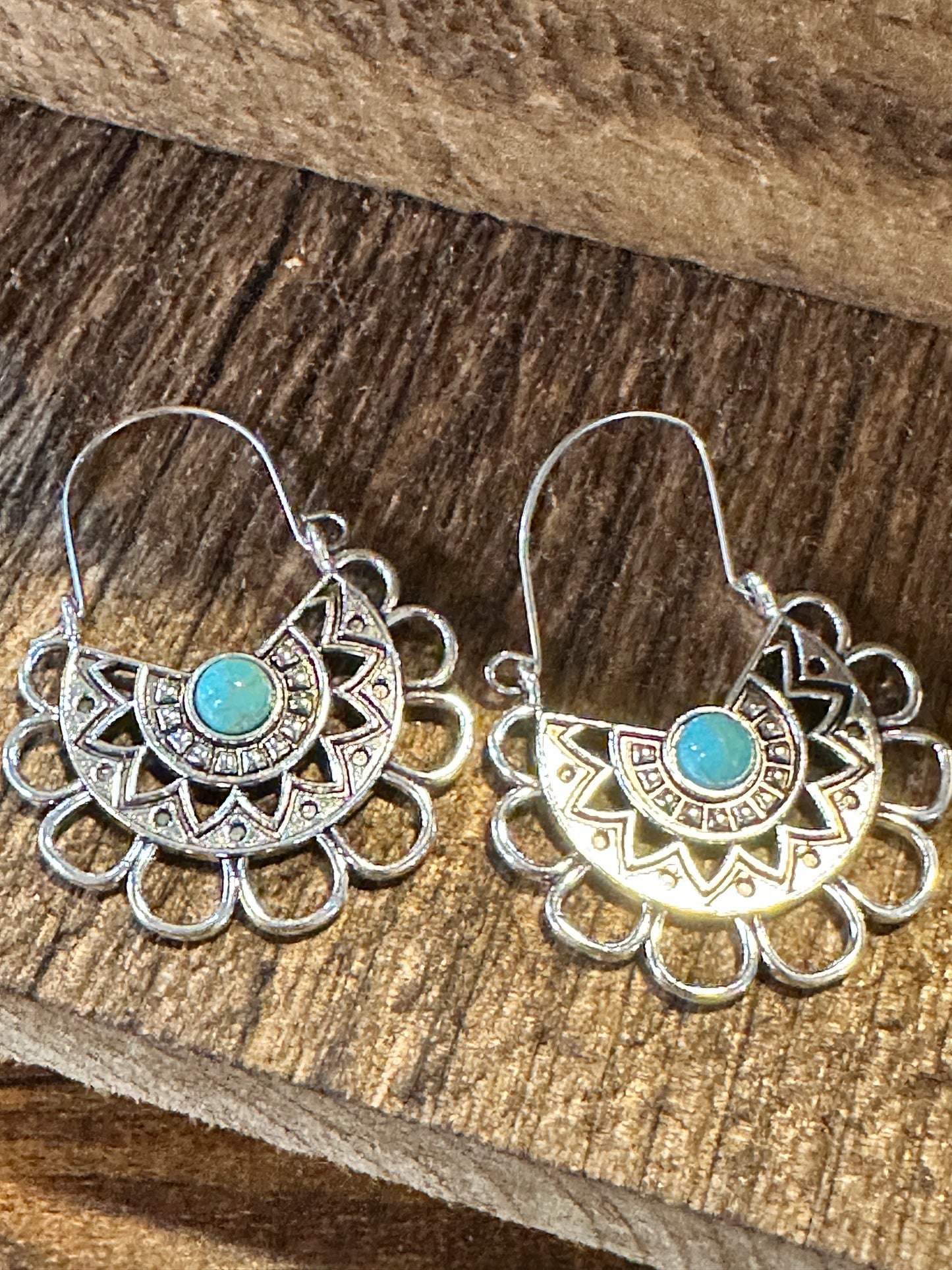 Boho Vintage Chic Southwestern Lace Dangle Wire Earrings, Silver Plated, Gift Box - Silver Elegant