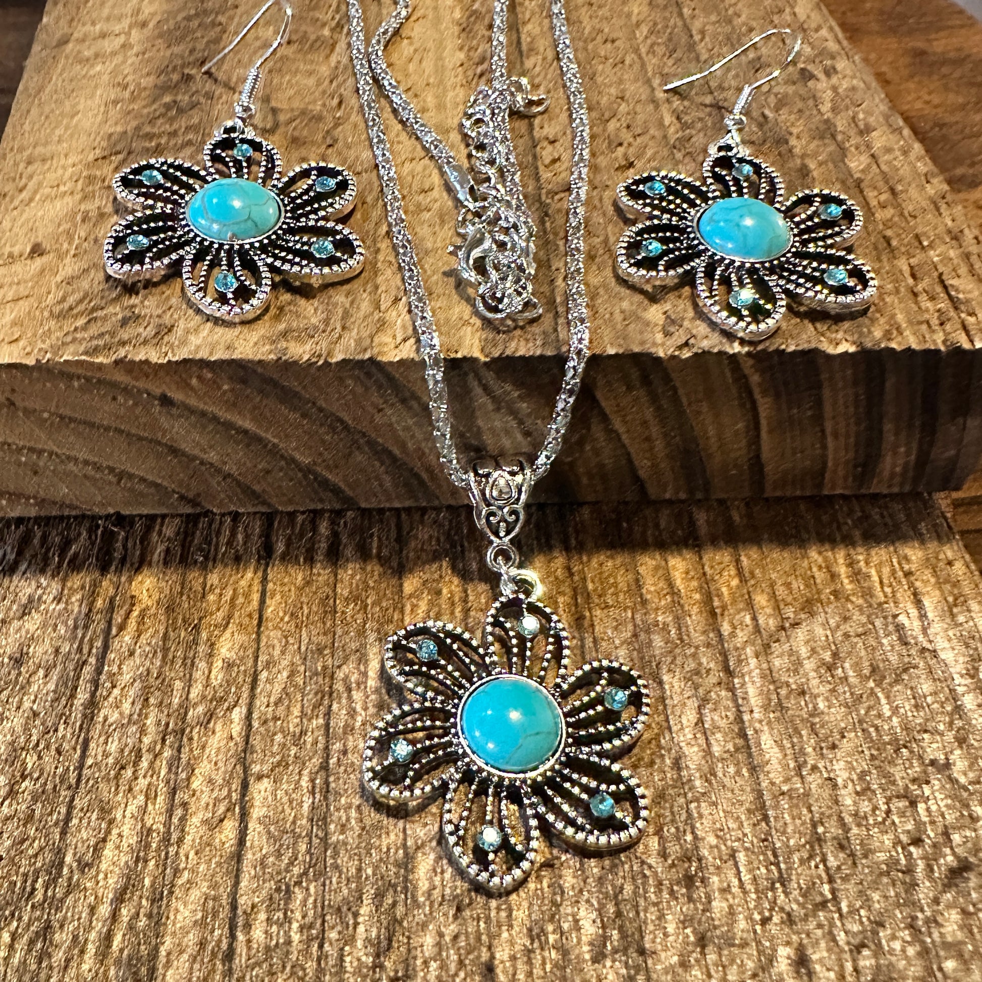 Handcrafted Boho Turquoise Jewelry Set, Lace Beads Necklace/ Earring Set , Gift Box - Silver Elegant