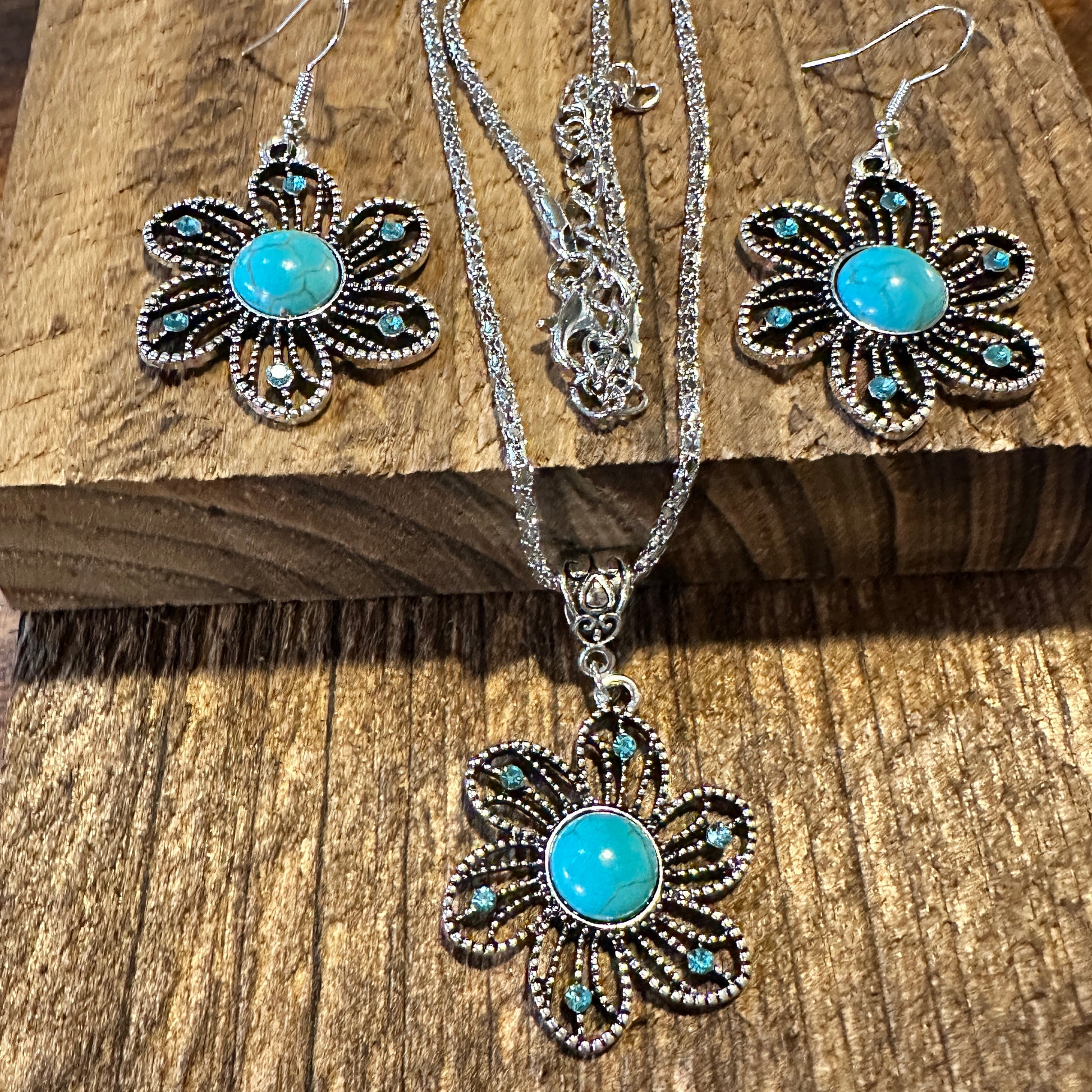 Handcrafted Boho Turquoise Jewelry Set, Lace Beads Necklace/ Earring Set , Gift Box - Silver Elegant