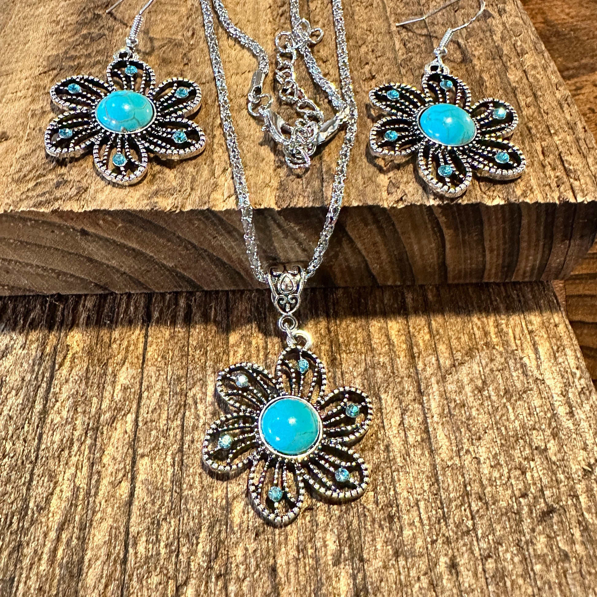Handcrafted Boho Turquoise Jewelry Set, Lace Beads Necklace/ Earring Set , Gift Box - Silver Elegant