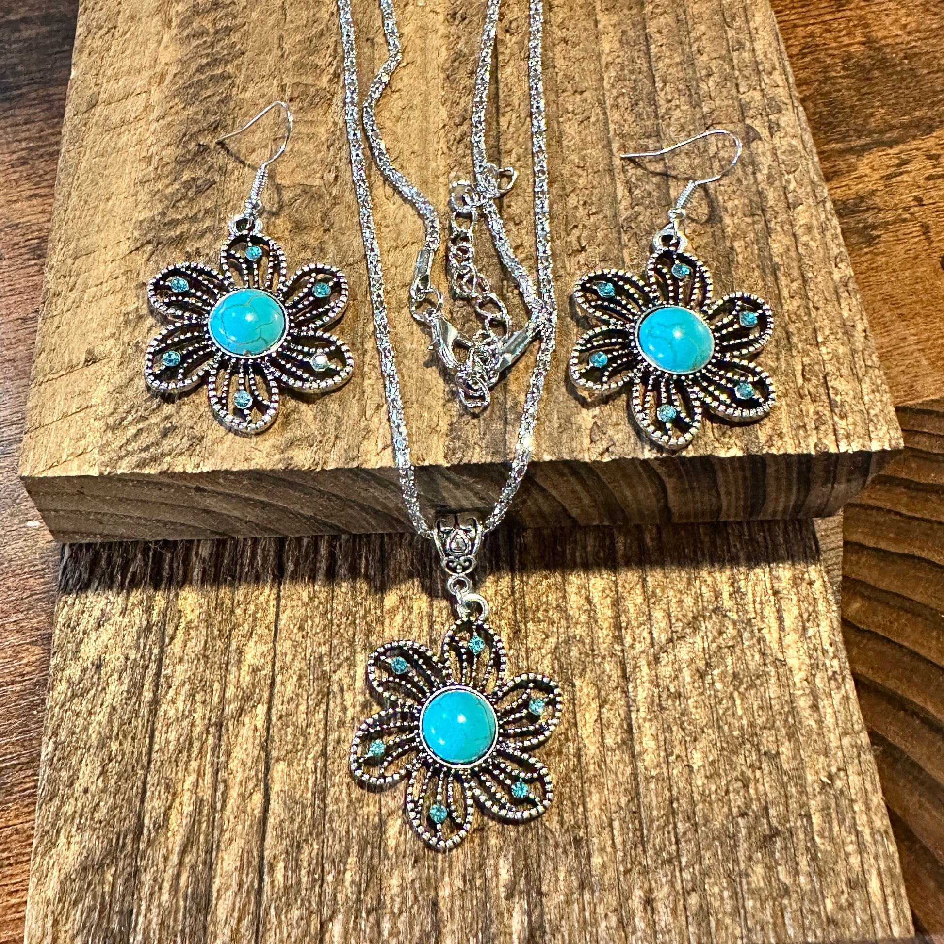 Handcrafted Boho Turquoise Jewelry Set, Lace Beads Necklace/ Earring Set , Gift Box - Silver Elegant
