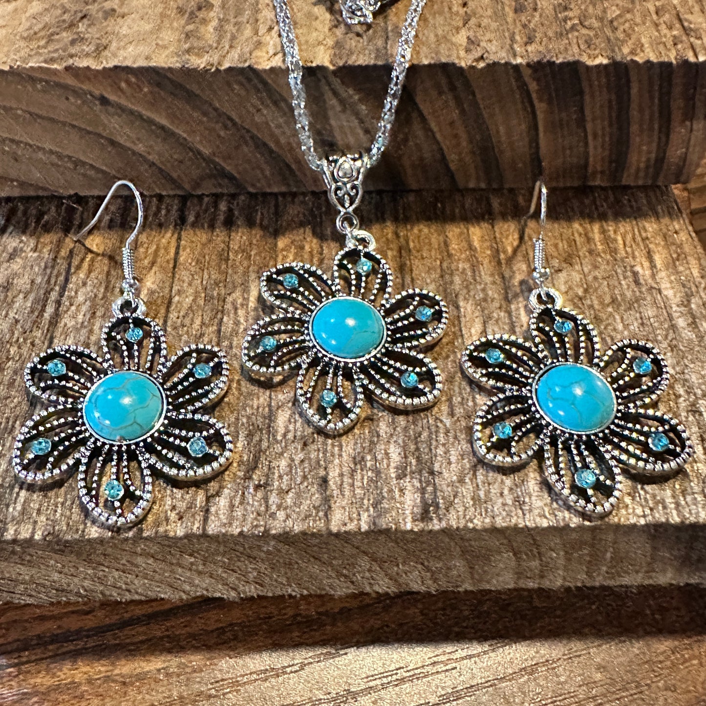 Handcrafted Boho Turquoise Jewelry Set, Lace Beads Necklace/ Earring Set , Gift Box - Silver Elegant