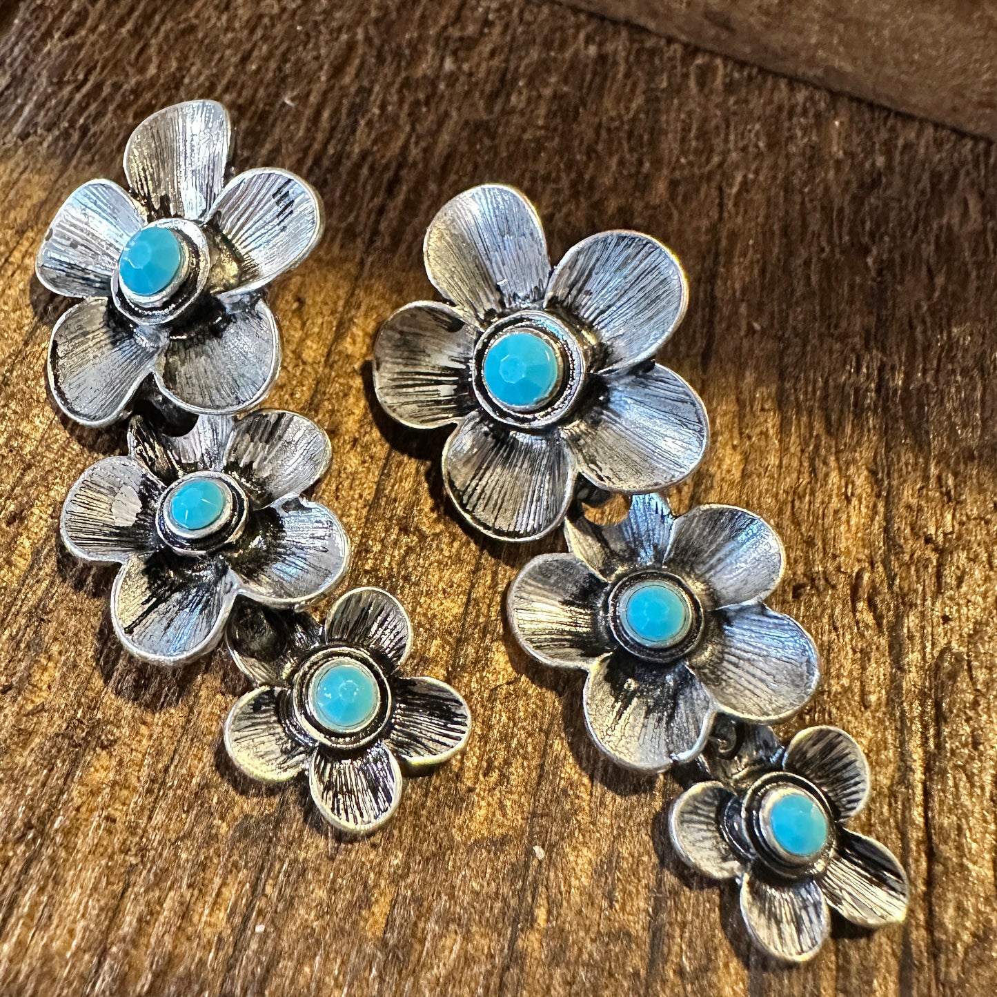 Boho Hippie Cowgirl Western Floral Drop Stud Earrings - Turquoise Stone, Gift Box - Silver Elegant