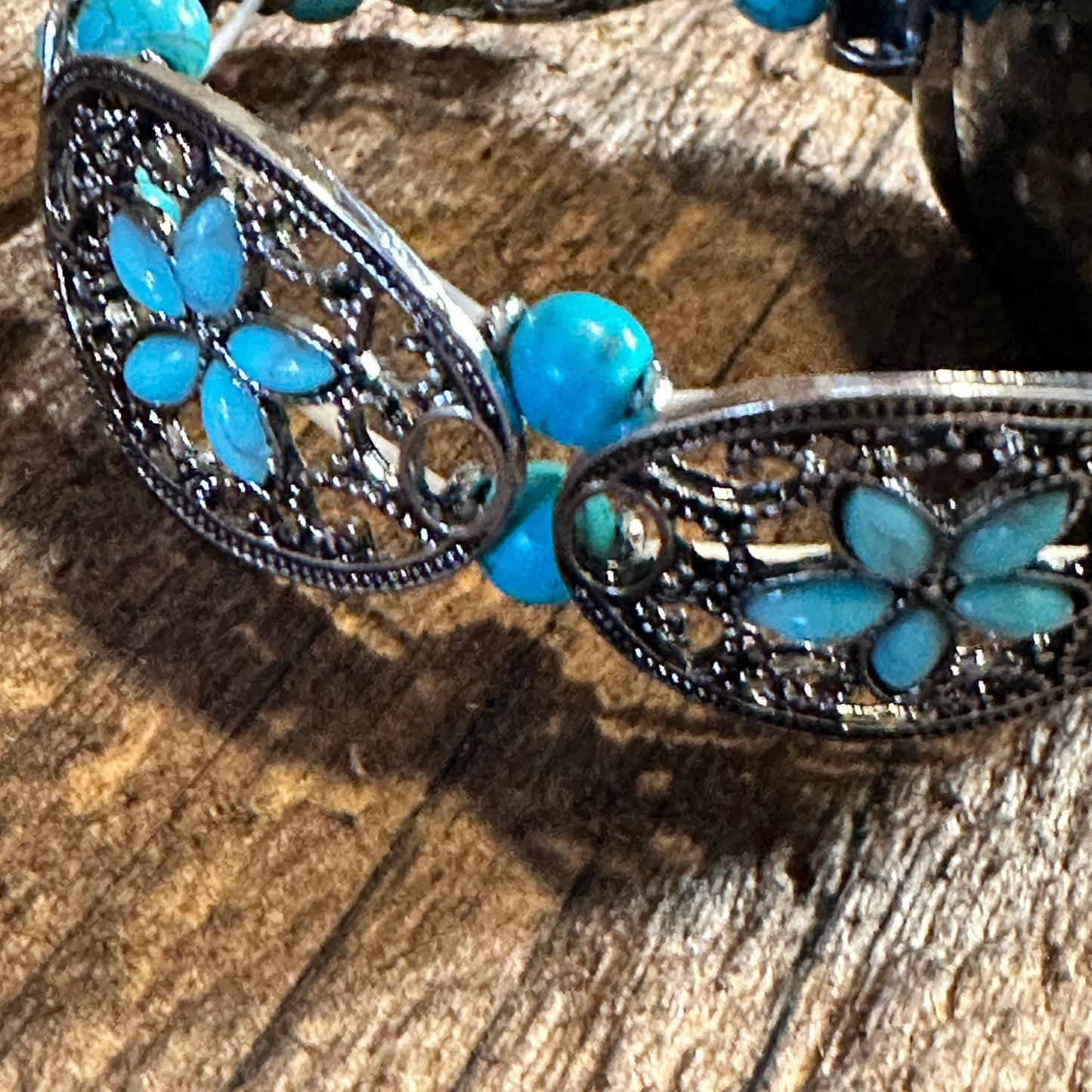 Handmade Bohemian Ethnic Antique Style iWatch Band featuring turquoise stones, elastic stretch design, and vintage-inspired patterns in a gift box.