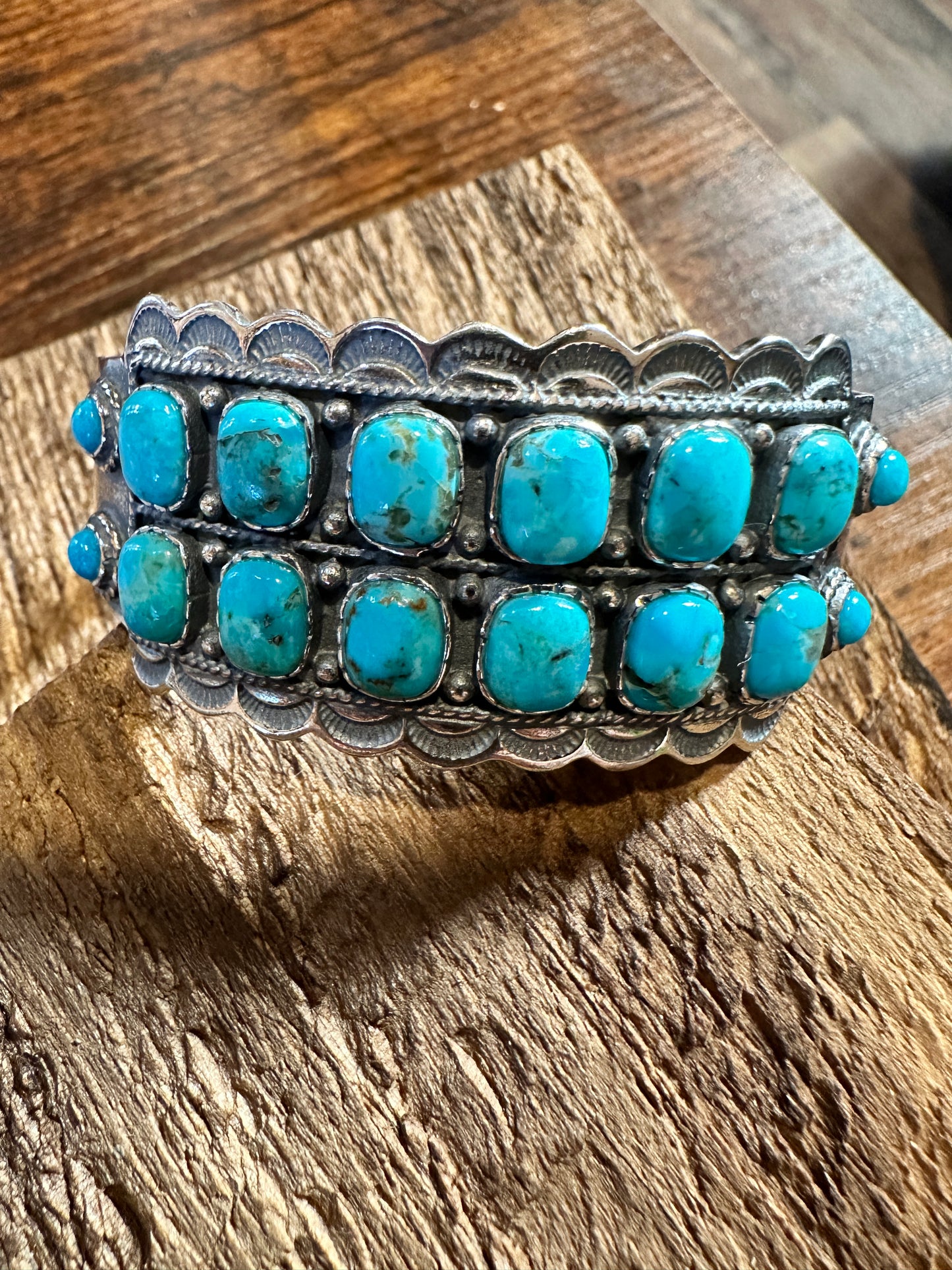 Turquoise Elegance: Handcrafted Boho Cuff Bracelet with Gift Box - Silver Elegant
