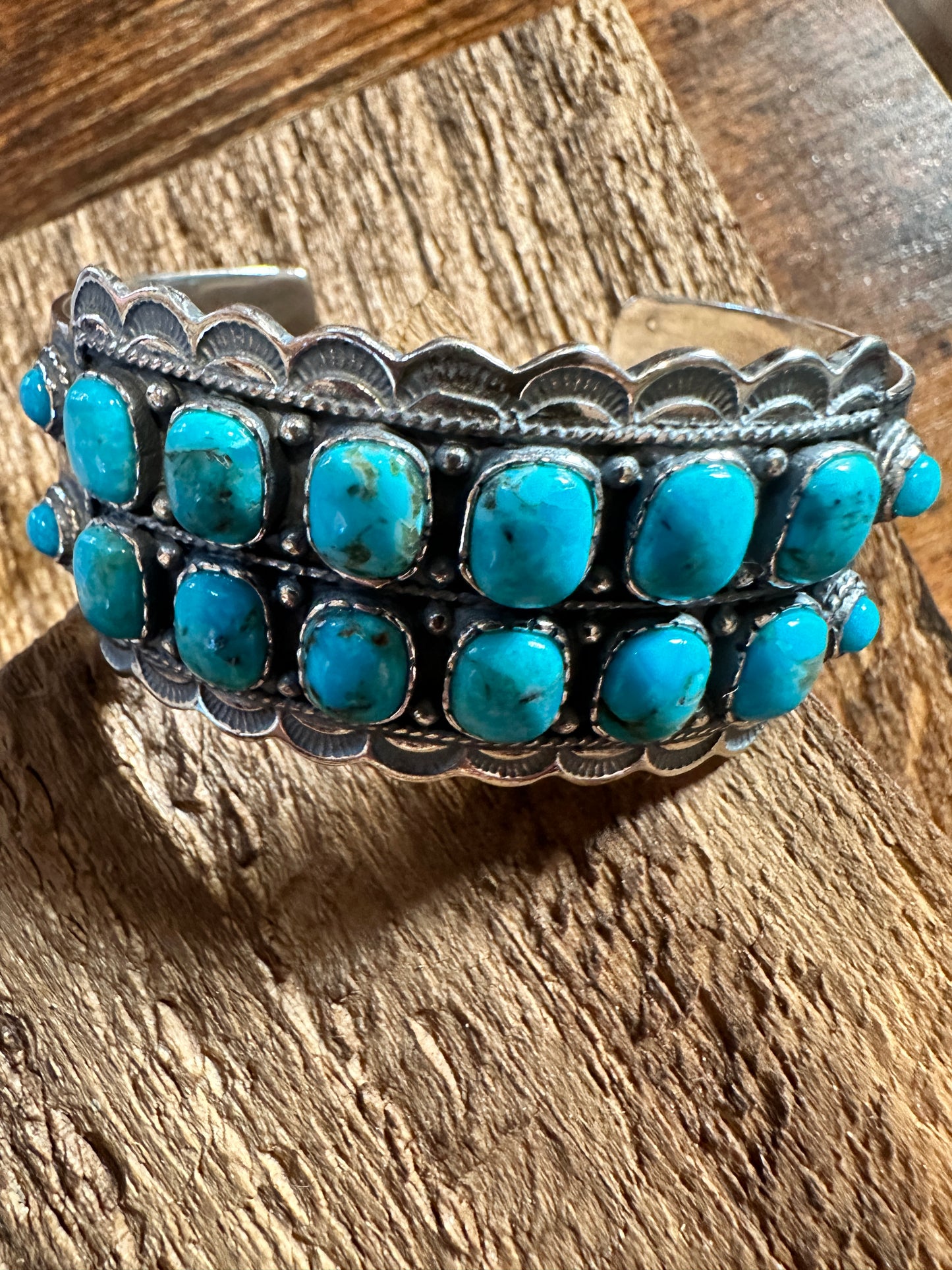 Turquoise Elegance: Handcrafted Boho Cuff Bracelet with Gift Box - Silver Elegant