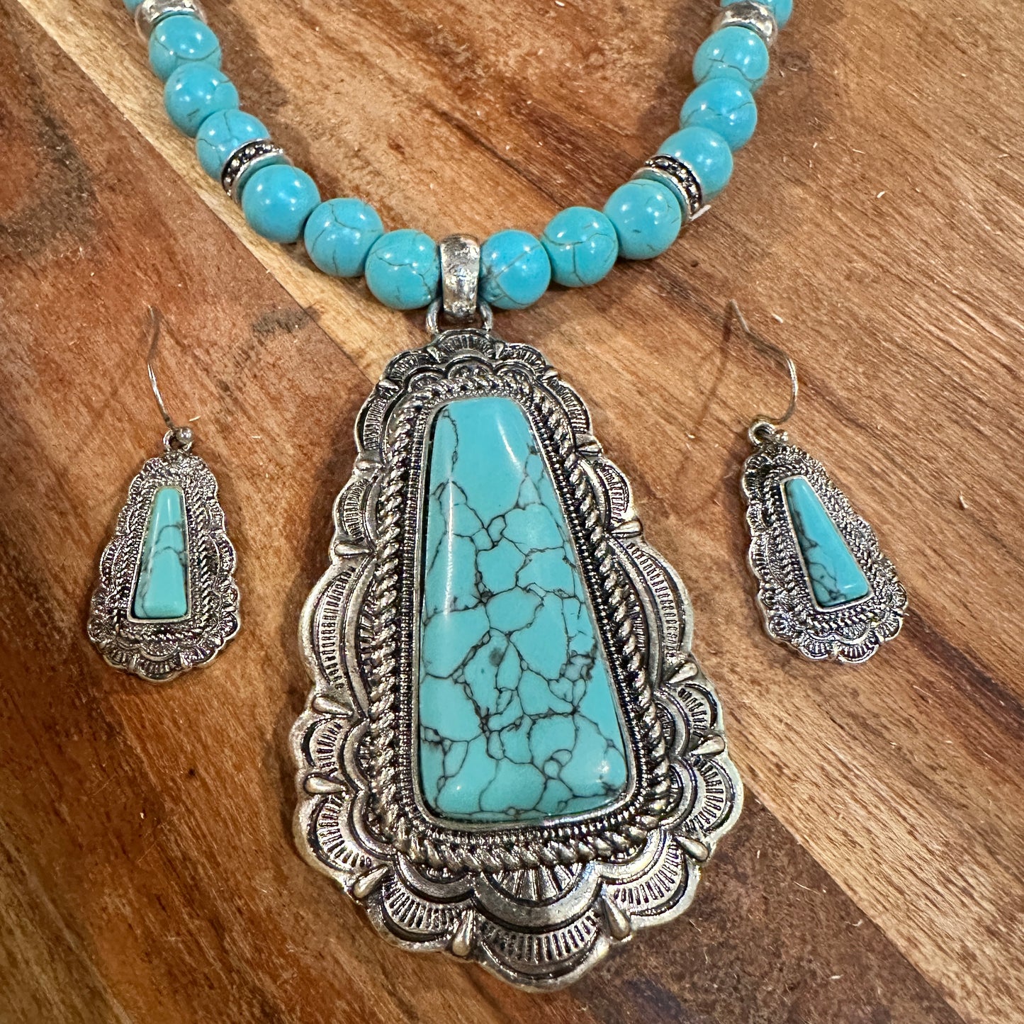 Boho Chic Western Turquoise Rustic Charm Trapezoid Jewelry Set with Cabochon Accents, Gift Box