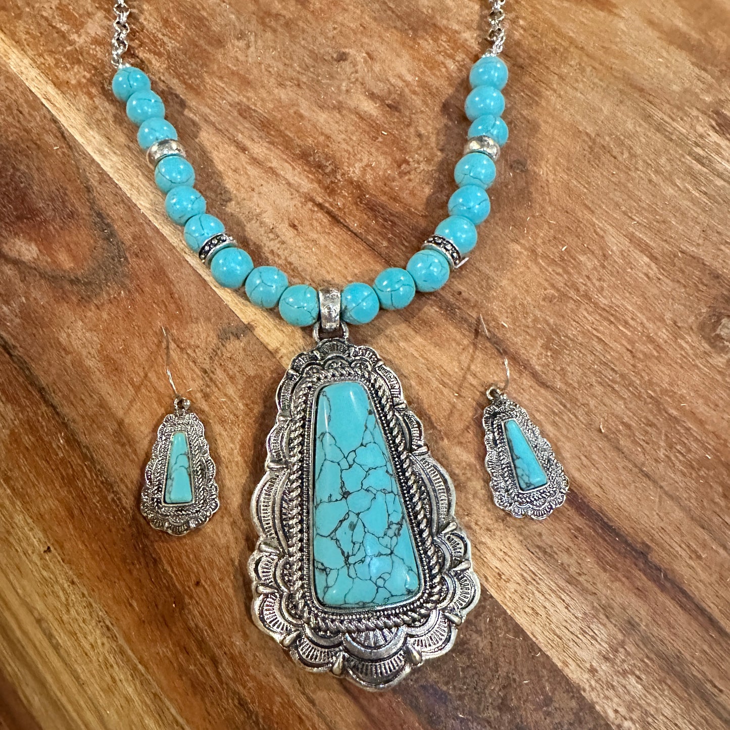 Boho Chic Western Turquoise Rustic Charm Trapezoid Jewelry Set with Cabochon Accents, Gift Box