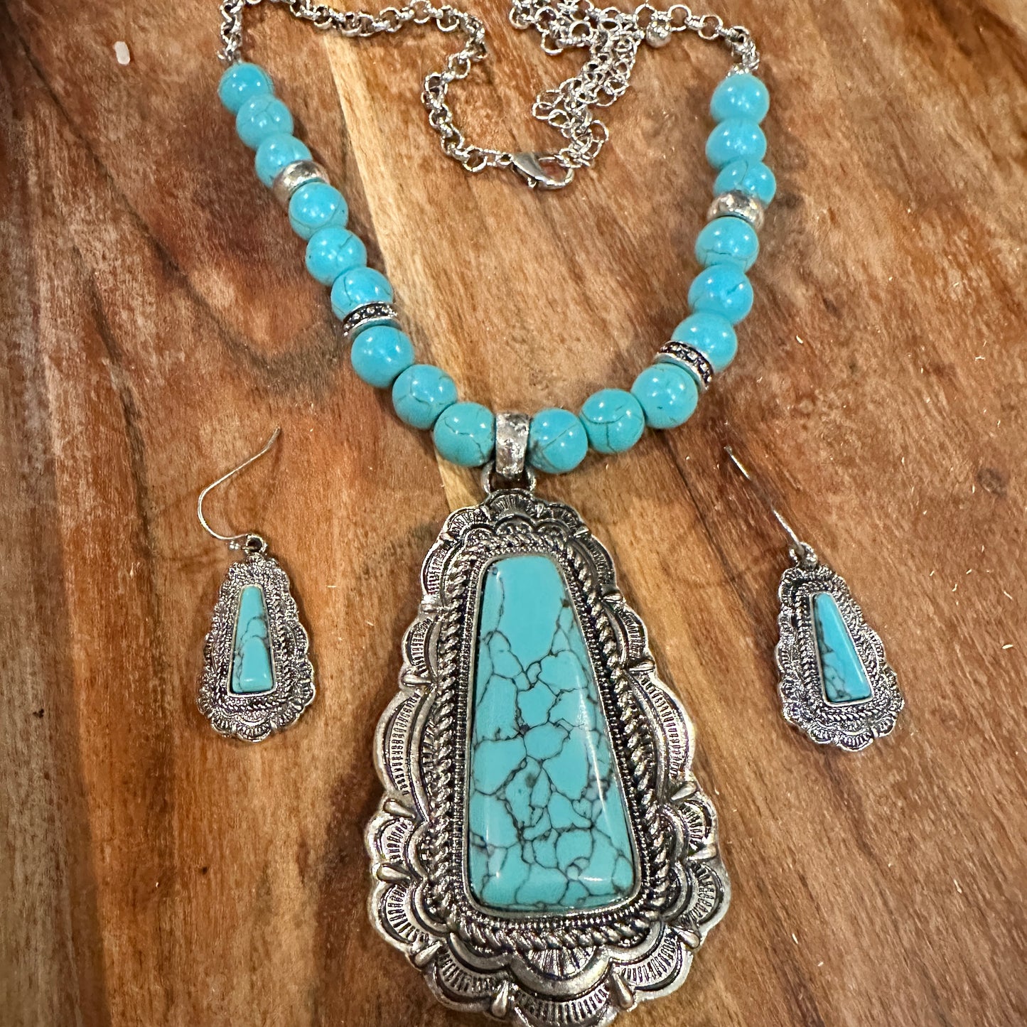 Boho Chic Western Turquoise Rustic Charm Trapezoid Jewelry Set with Cabochon Accents, Gift Box