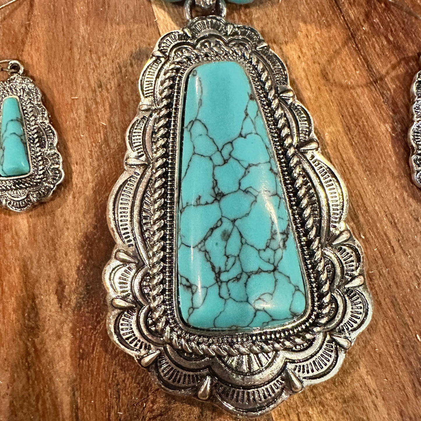 Boho Chic Western Turquoise Rustic Charm Trapezoid Jewelry Set with Cabochon Accents, Gift Box