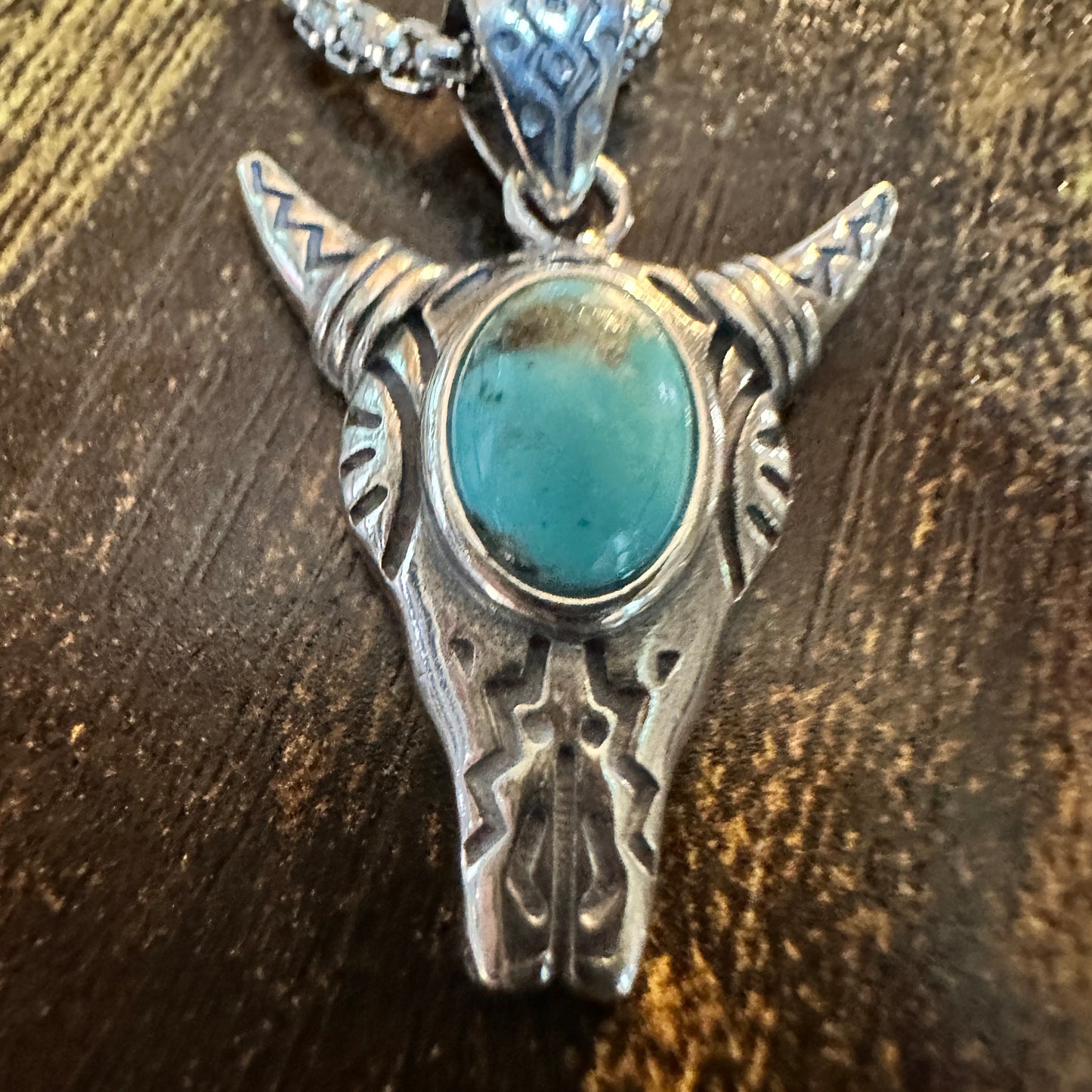 Boho Turquoise-Embellished Cow Skull Chain Necklace: 18" Sterling Silver Elegance, Gift Box