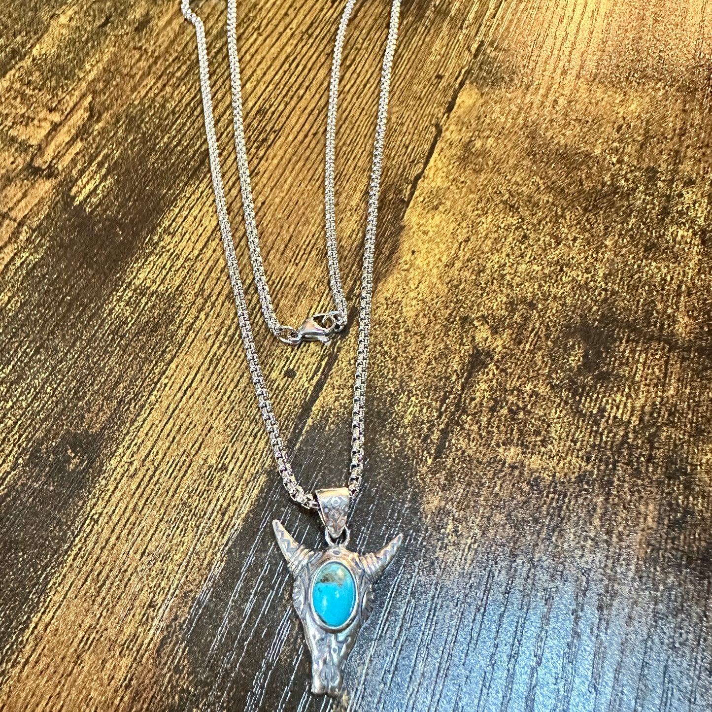 Boho Turquoise-Embellished Cow Skull Chain Necklace: 18" Sterling Silver Elegance, Gift Box