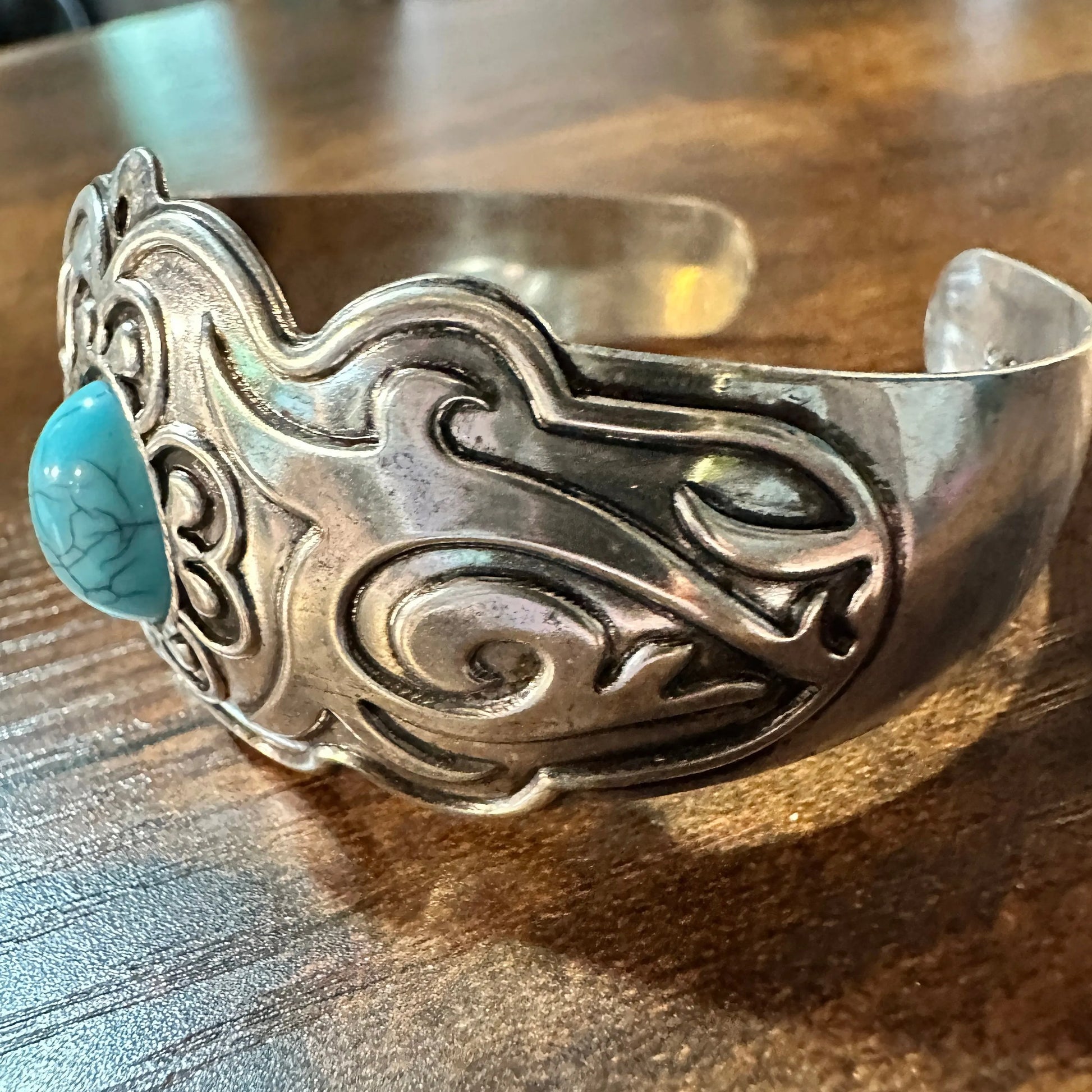 Handcrafted Boho Western Turquoise Stone Lace Bracelet,  Gift Box - Silver Elegant