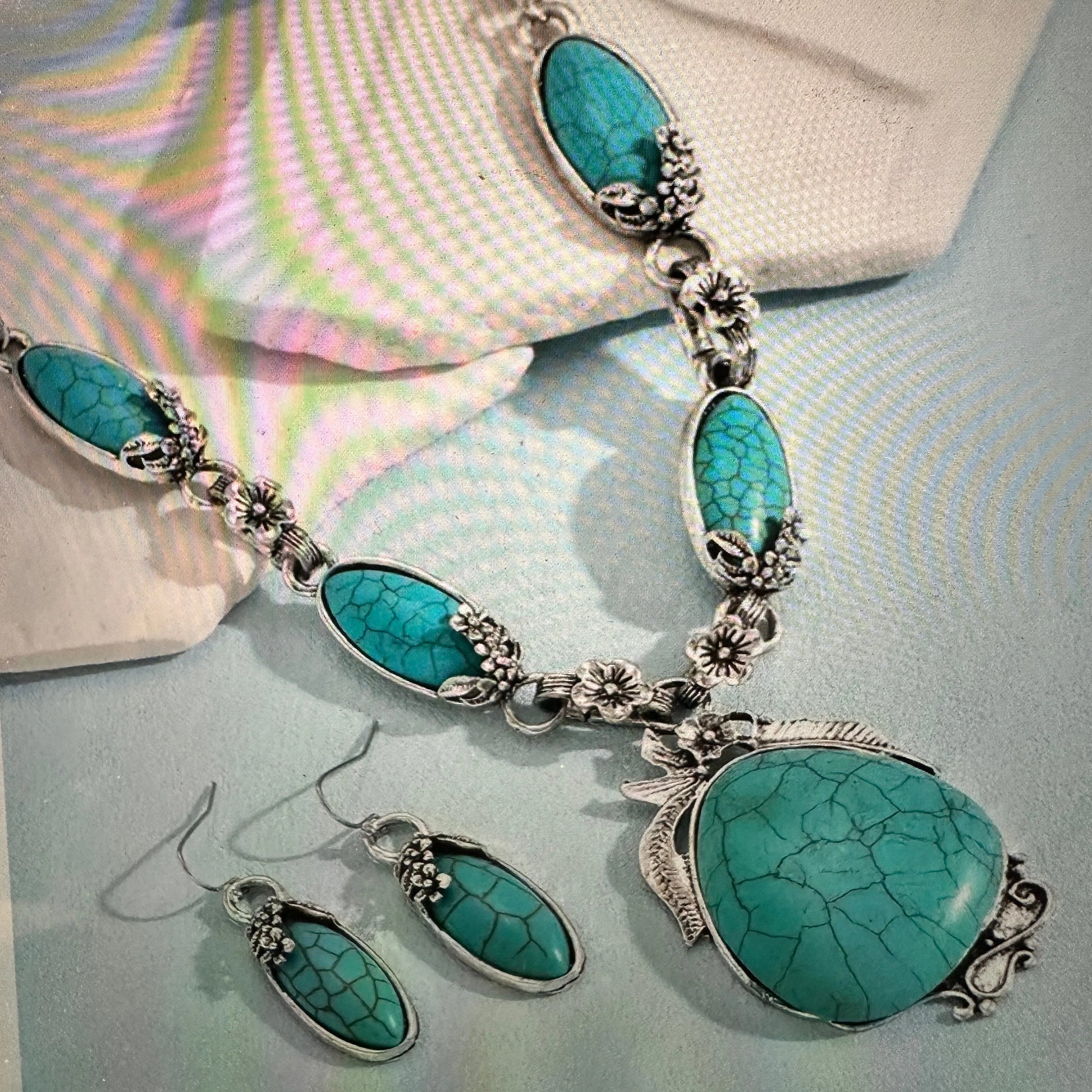 Bohemian Chic Turquoise Necklace and Earrings, Vintage Boho Set, Gift Box - Silver Elegant