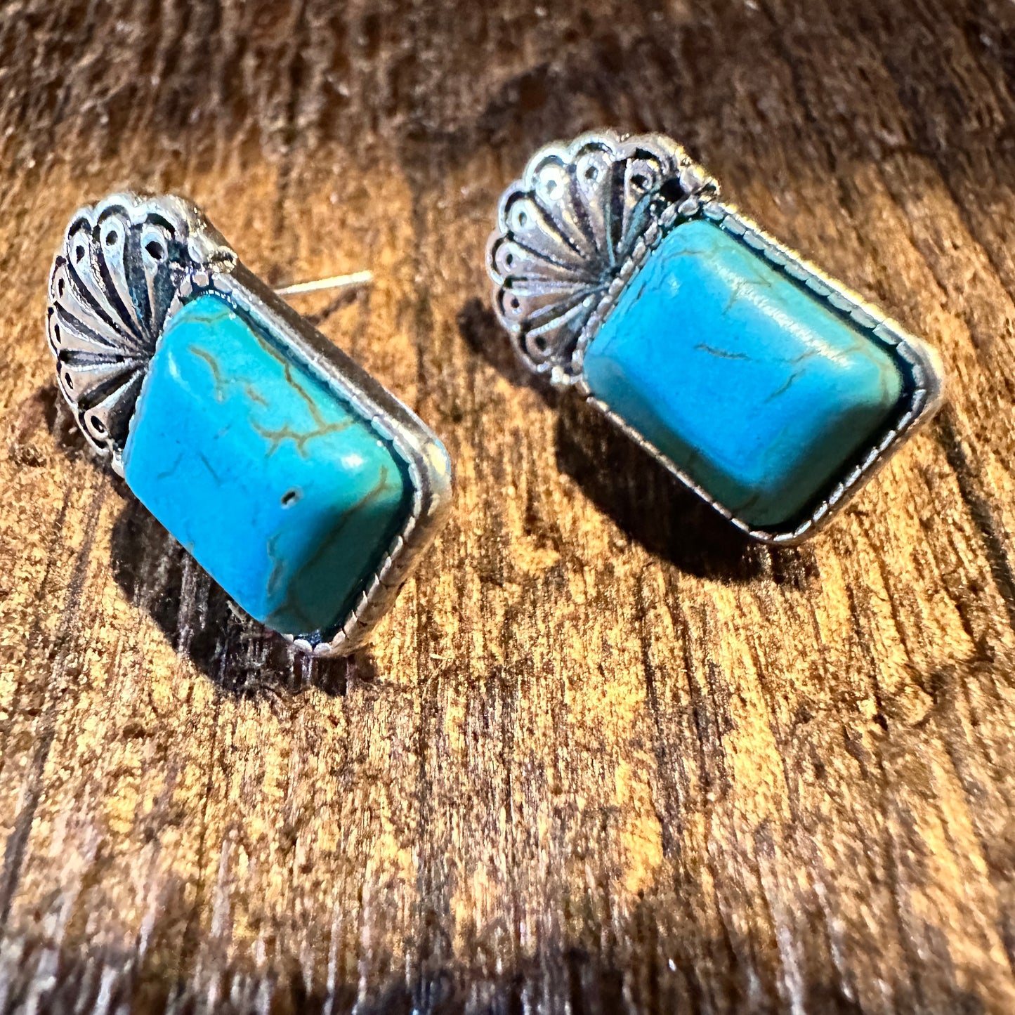 Boho Hippie Vintage Cowgirl Turquoise Stud Earrings, Gift Box - Silver Elegant