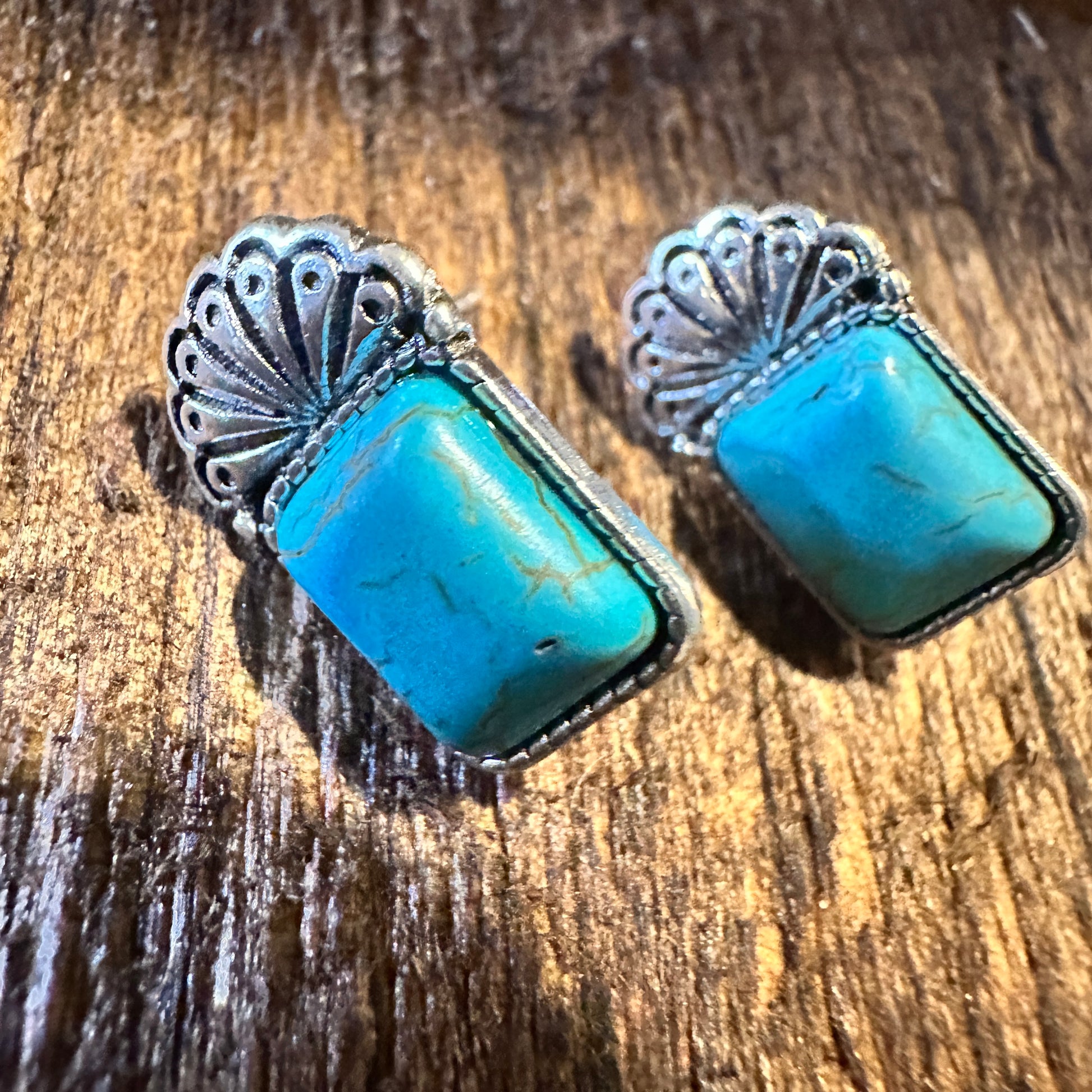 Boho Hippie Vintage Cowgirl Turquoise Stud Earrings, Gift Box - Silver Elegant