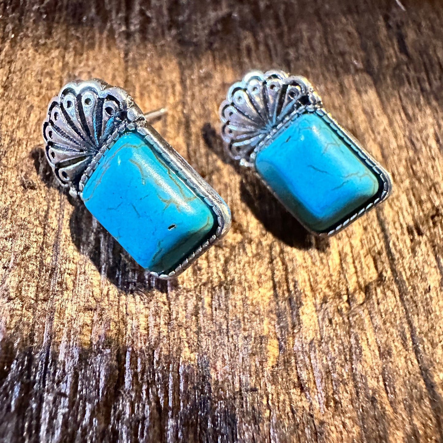 Boho Hippie Vintage Cowgirl Turquoise Stud Earrings, Gift Box - Silver Elegant