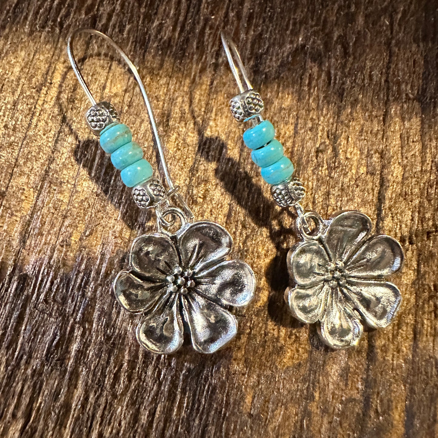 Boho Hippie Vintage Cowgirl Floral Turquoise Wire Drop Earrings, Gift Box - Silver Elegant