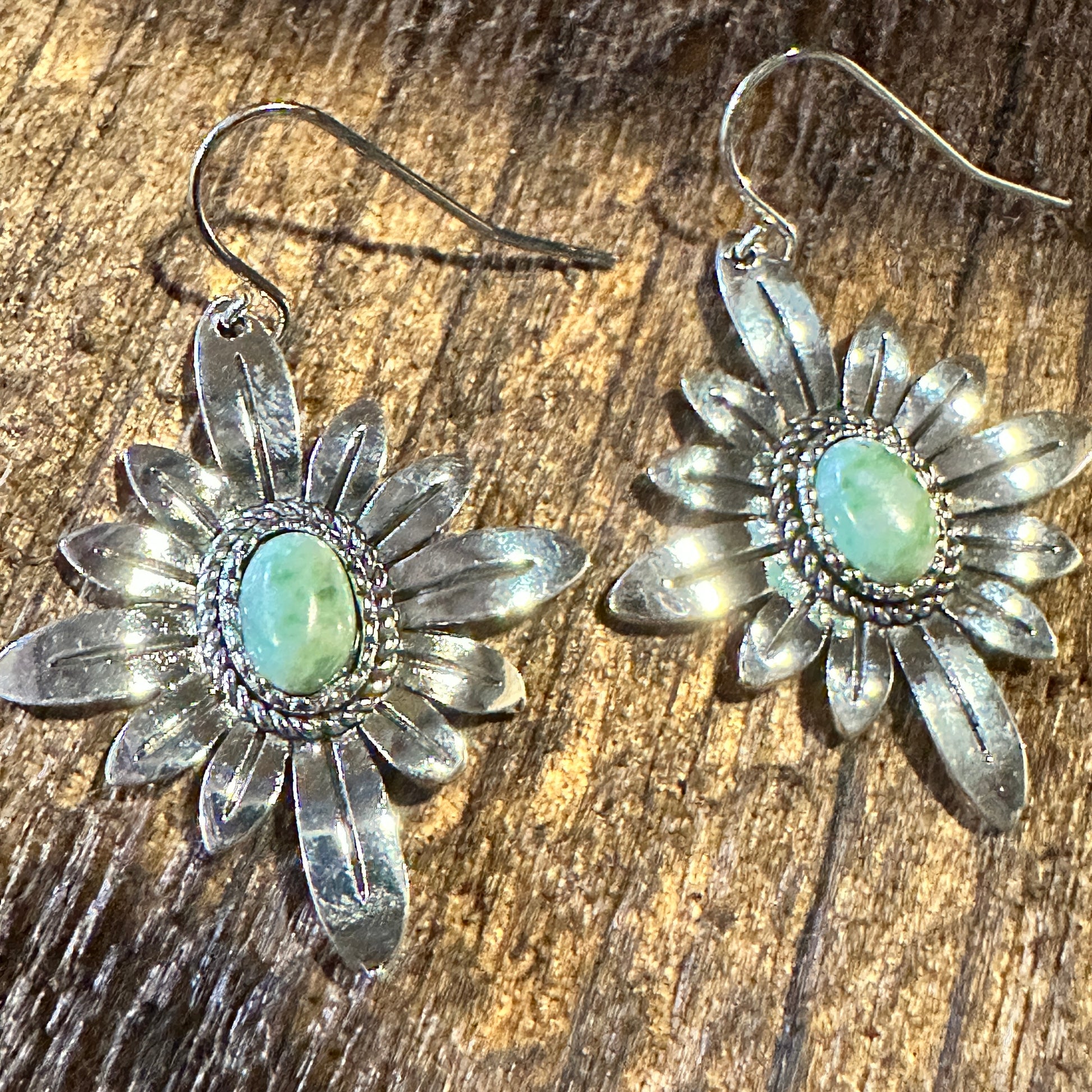 Boho Southwestern Cowgirl Floral Turquoise Wire Drop Earrings, Gift Box - Silver Elegant