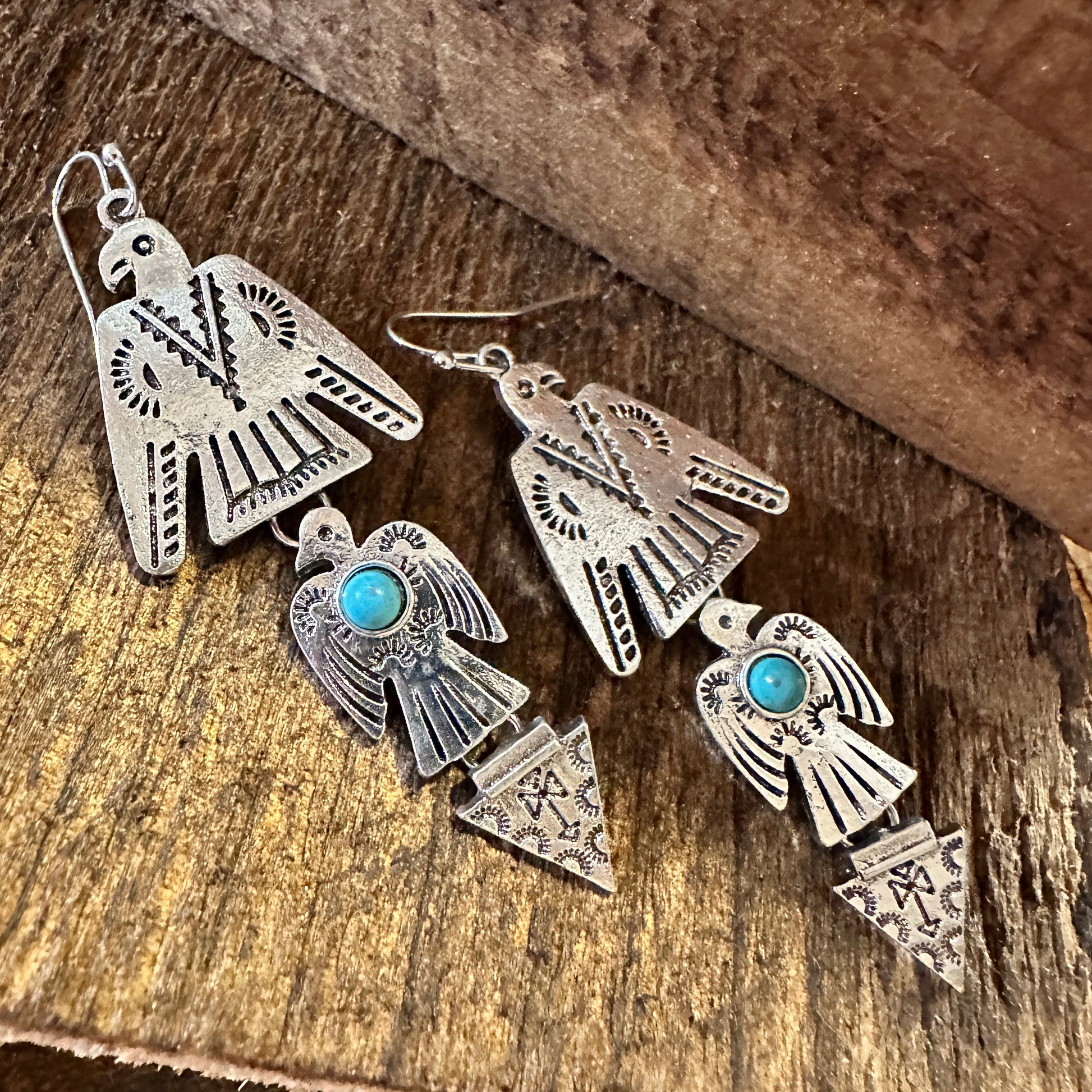 Boho Hippie Vintage Native American Thunderbird Wire Earring, Turquoise Stone, Gift Box - Silver Elegant