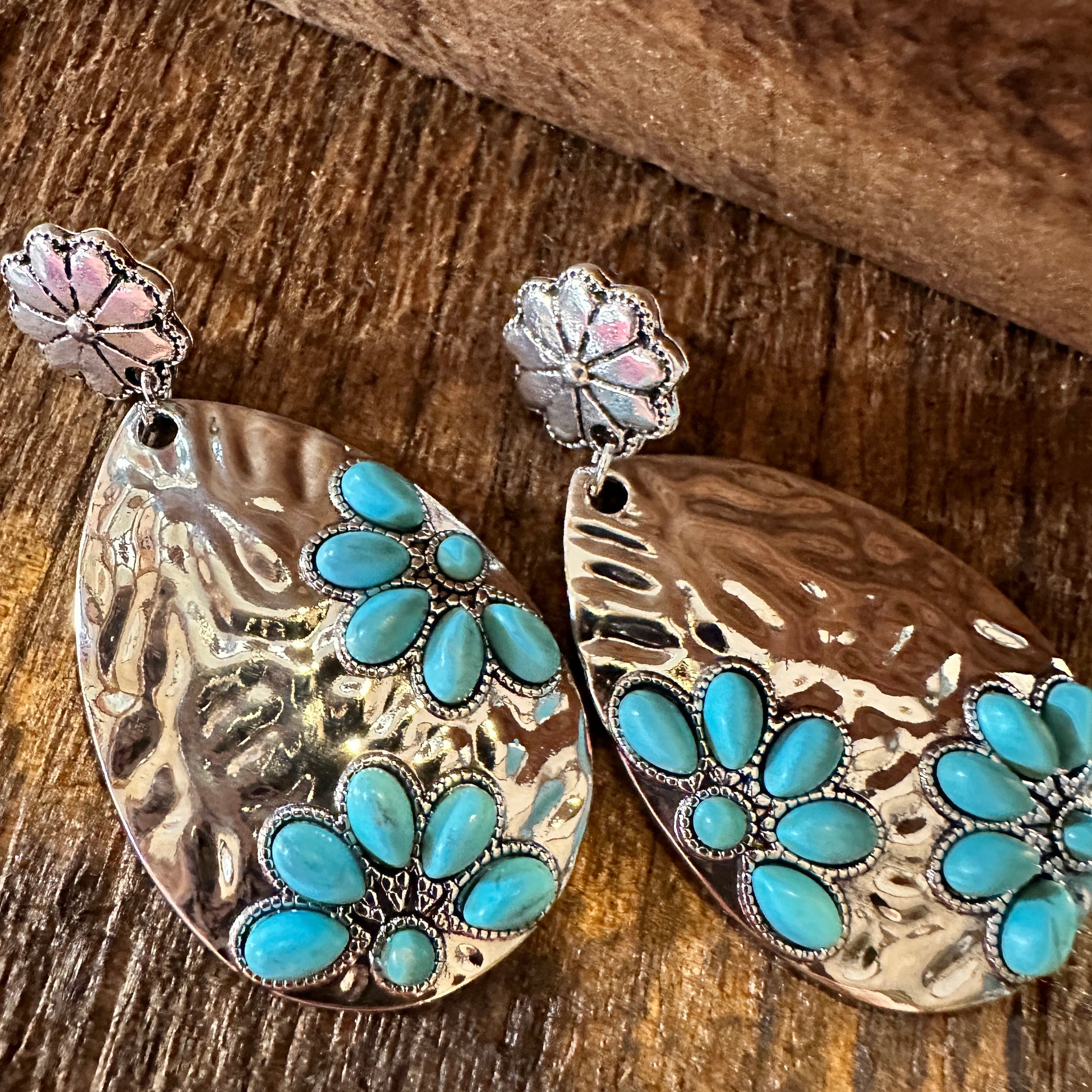 Boho Hippie Vintage Hippie Floral Drop Stud Earrings, Turquoise Stone, Gift Box - Silver Elegant