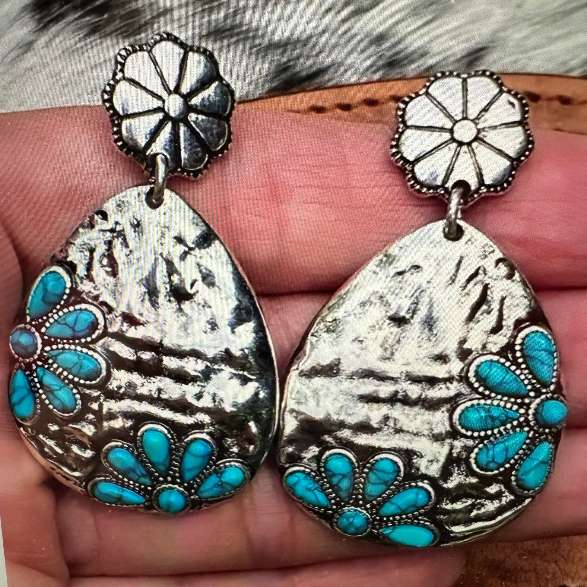 Boho Hippie Vintage Hippie Floral Drop Stud Earrings, Turquoise Stone, Gift Box - Silver Elegant