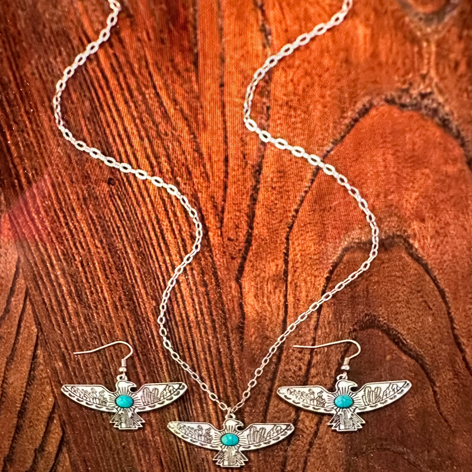 Boho Vintage Native American Thunderbird Turquoise Pendant Necklace/Earring Set, Gift Box - Silver Elegant