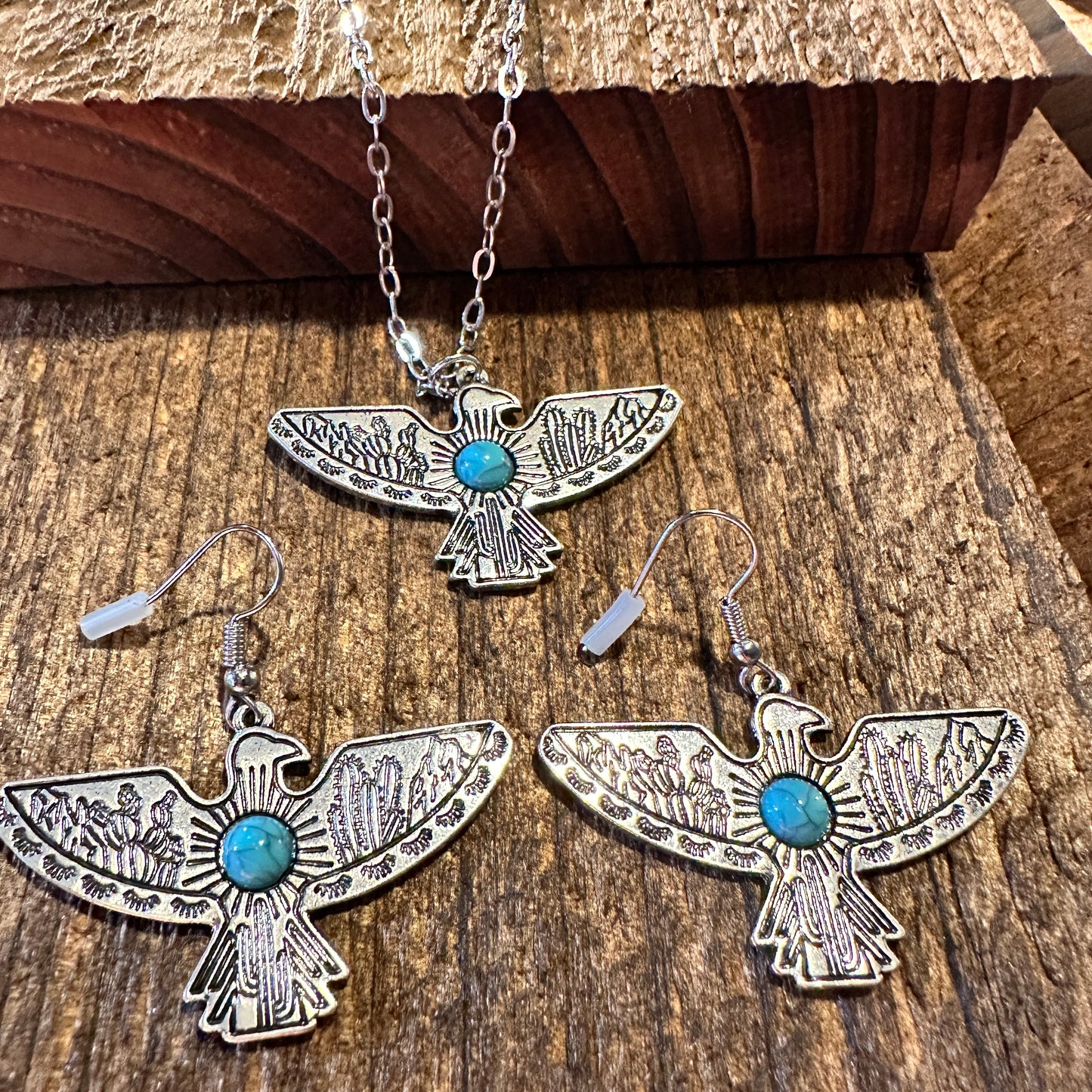 Boho Vintage Native American Thunderbird Turquoise Pendant Necklace/Earring Set, Gift Box - Silver Elegant