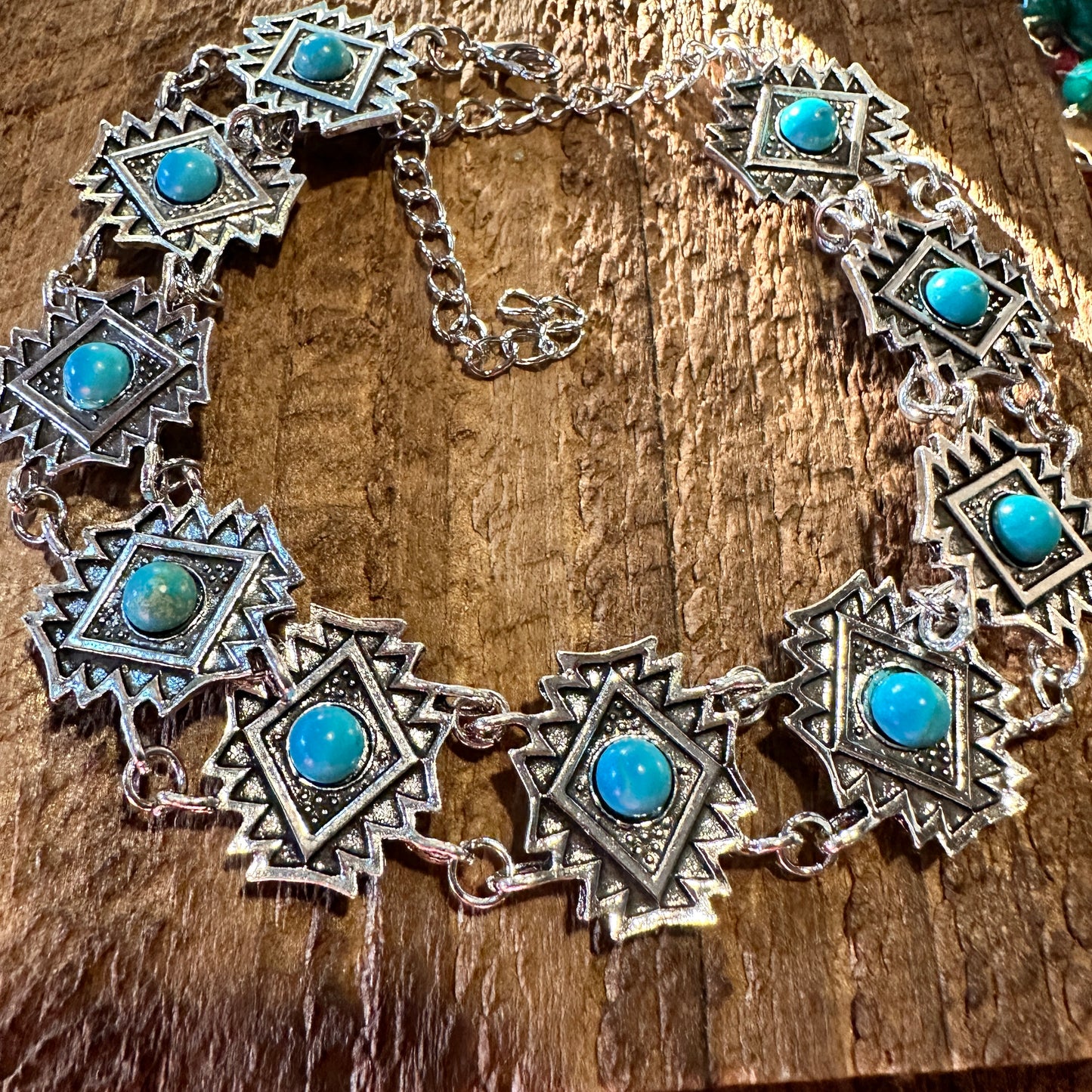 Handcrafted Bohemian Native American Turquoise Stone Choker Necklace in Gift Box - Silver Elegant