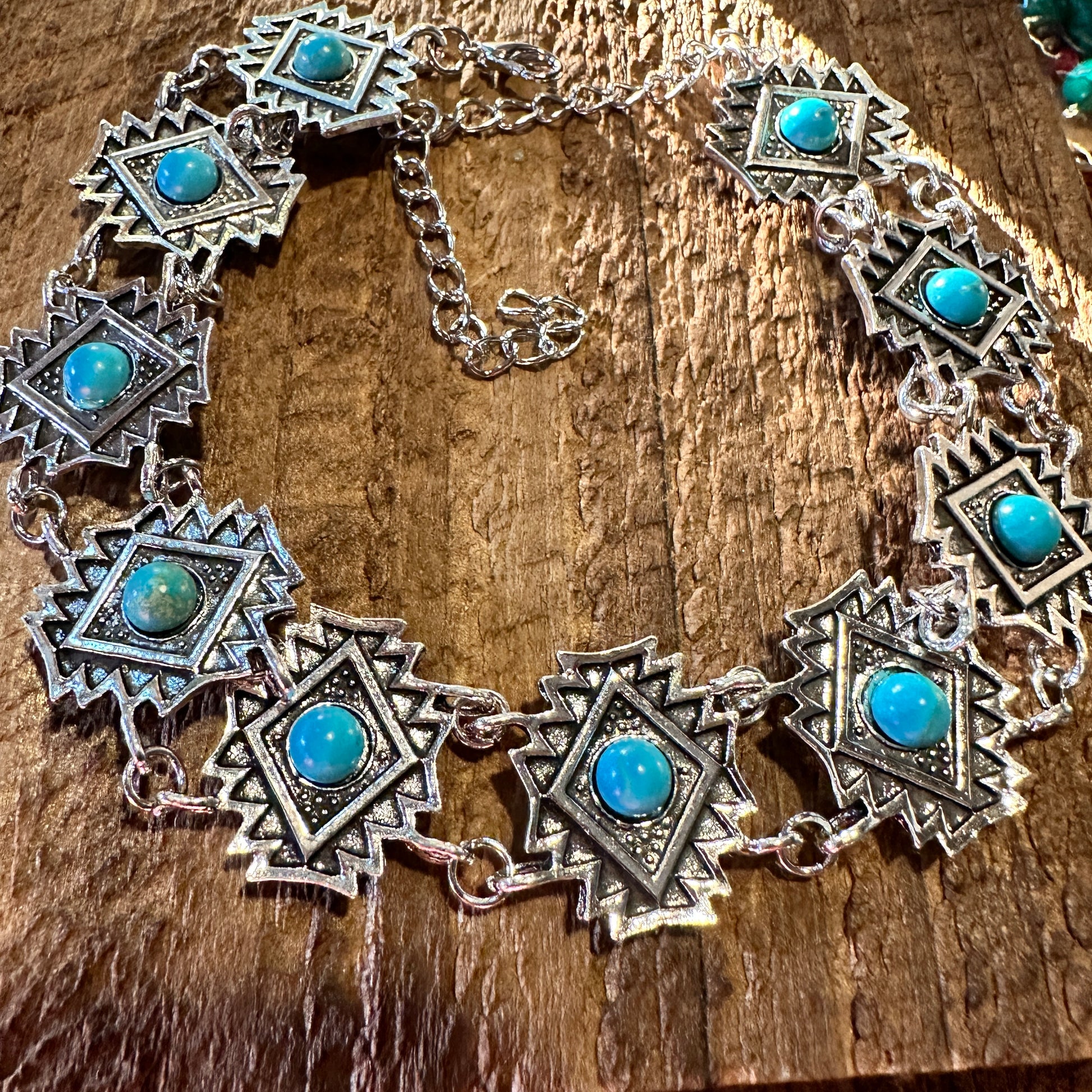 Handcrafted Bohemian Native American Turquoise Stone Choker Necklace in Gift Box - Silver Elegant