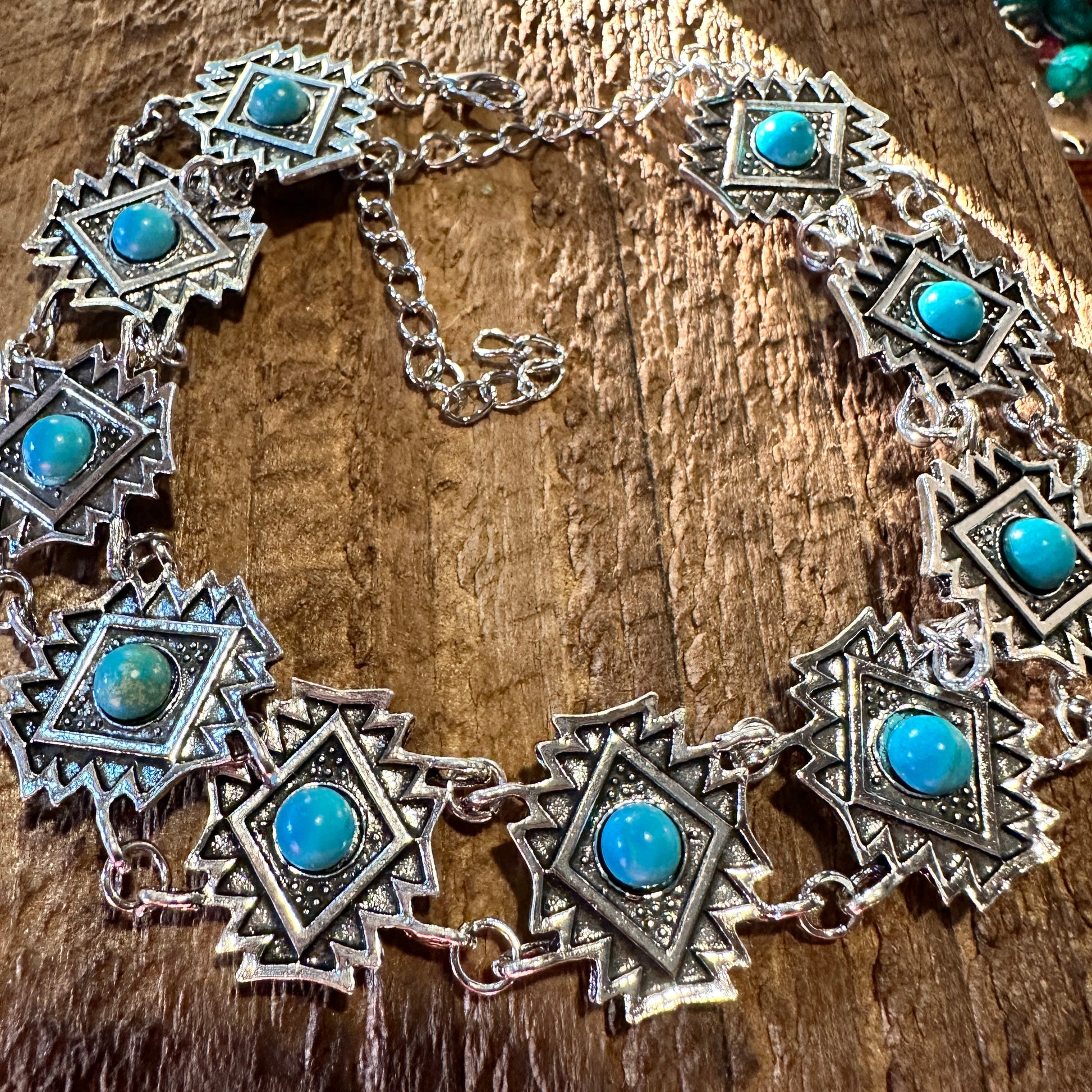 Handcrafted Bohemian Native American Turquoise Stone Choker Necklace in Gift Box - Silver Elegant