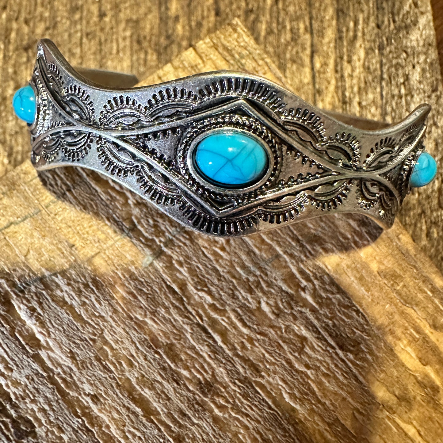 Boho Vintage Southwestern Cowgirl Concho Cuff Bracelet, Turquoise Stone, Gift Box - Silver Elegant