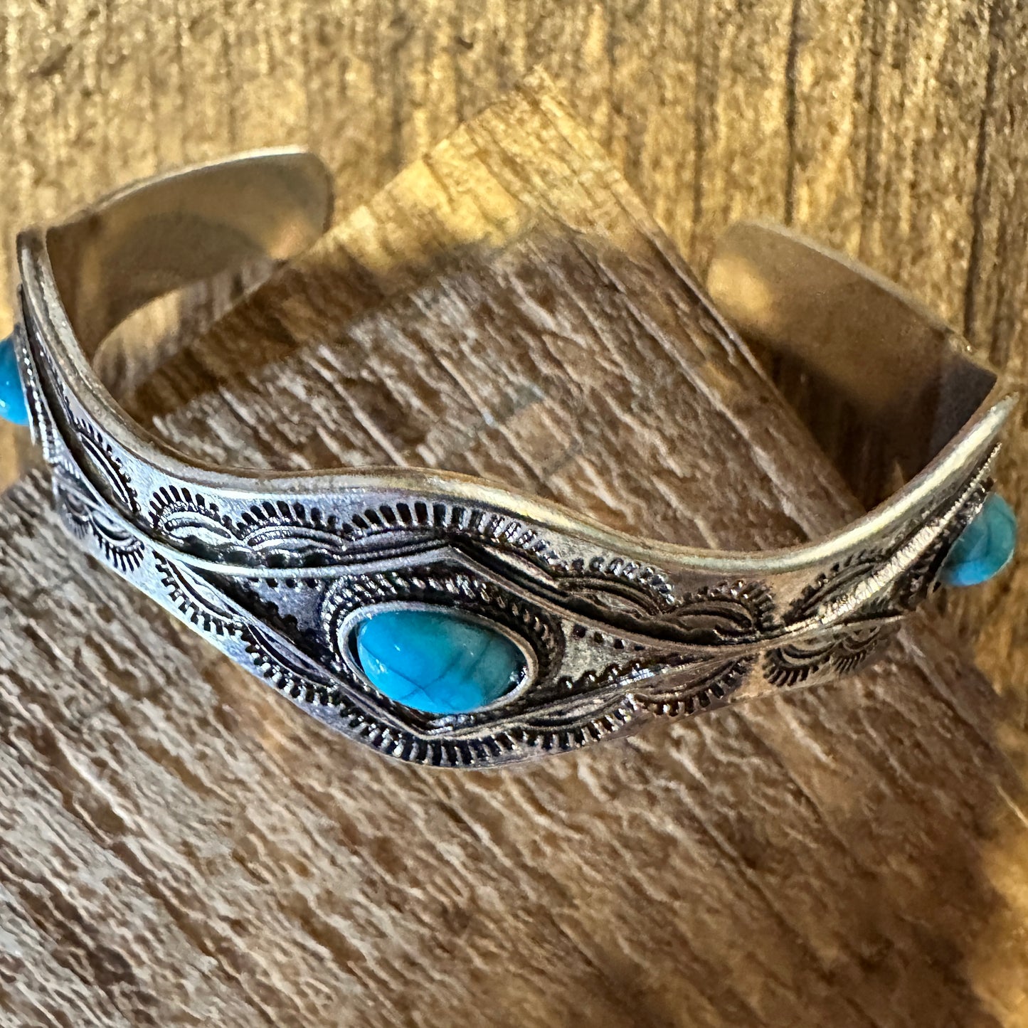 Boho Vintage Southwestern Cowgirl Concho Cuff Bracelet, Turquoise Stone, Gift Box - Silver Elegant