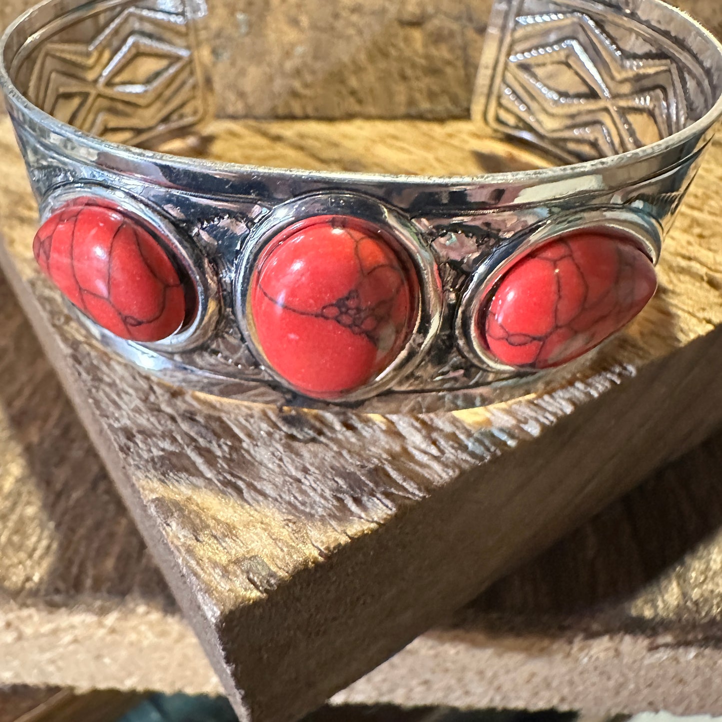 Vintage Boho Navajo Cowgirl Cuff Bracelet with Coral Stone in Gift Box - Silver Elegant