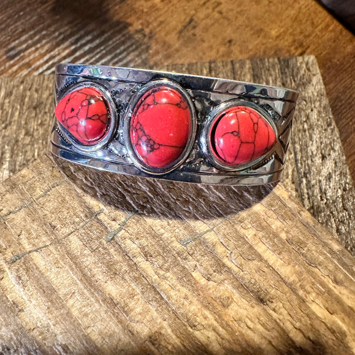 Vintage Boho Navajo Cowgirl Cuff Bracelet with Coral Stone in Gift Box - Silver Elegant