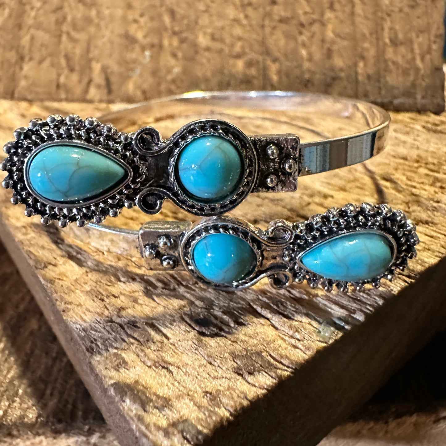 Boho Vintage Southwestern Cowgirl Cuff Bracelet, Turquoise Stone, Gift Box - Silver Elegant