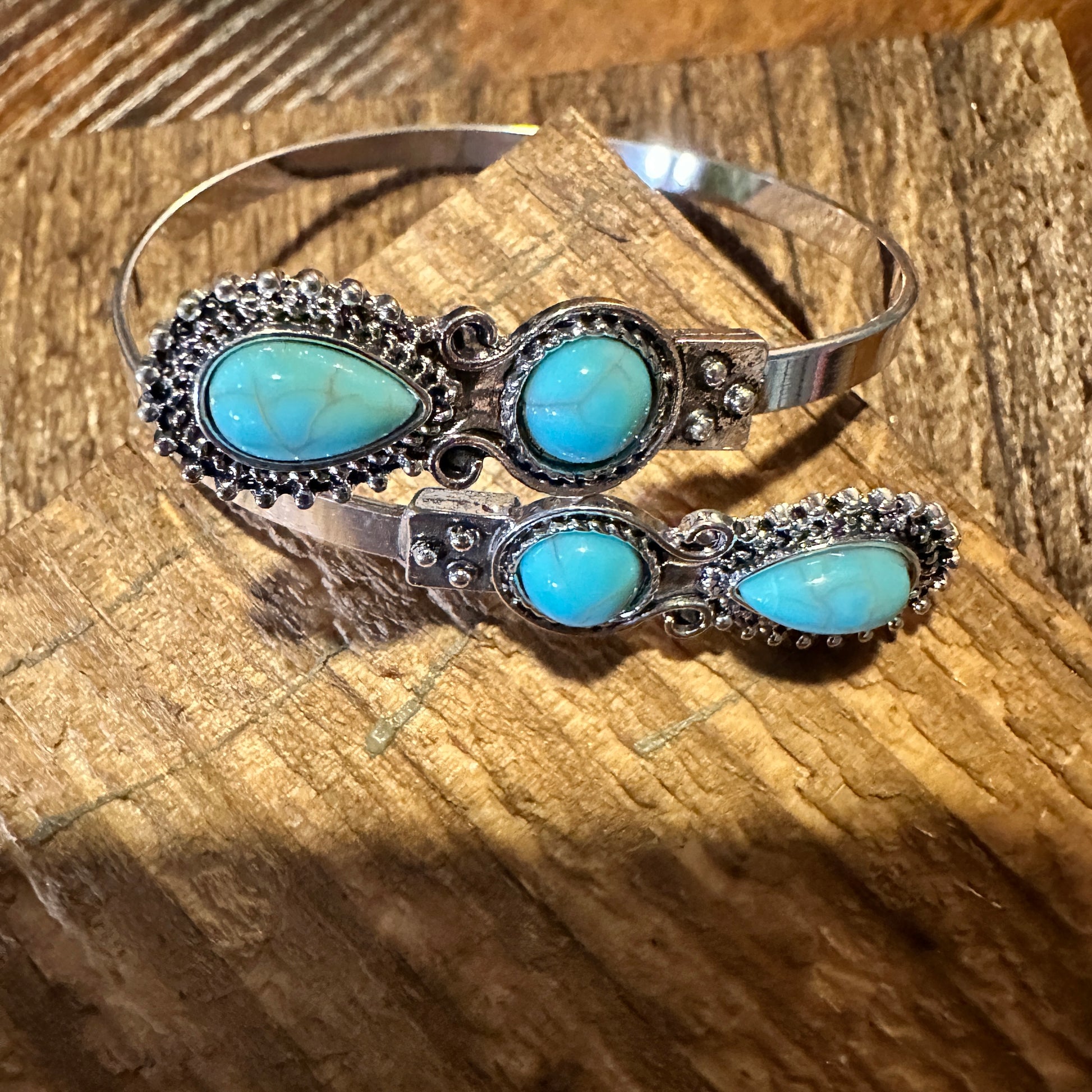 Boho Vintage Southwestern Cowgirl Cuff Bracelet, Turquoise Stone, Gift Box - Silver Elegant