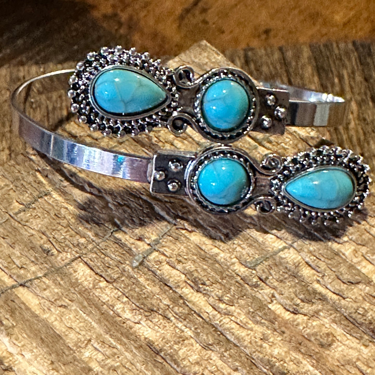 Boho Vintage Southwestern Cowgirl Cuff Bracelet, Turquoise Stone, Gift Box - Silver Elegant