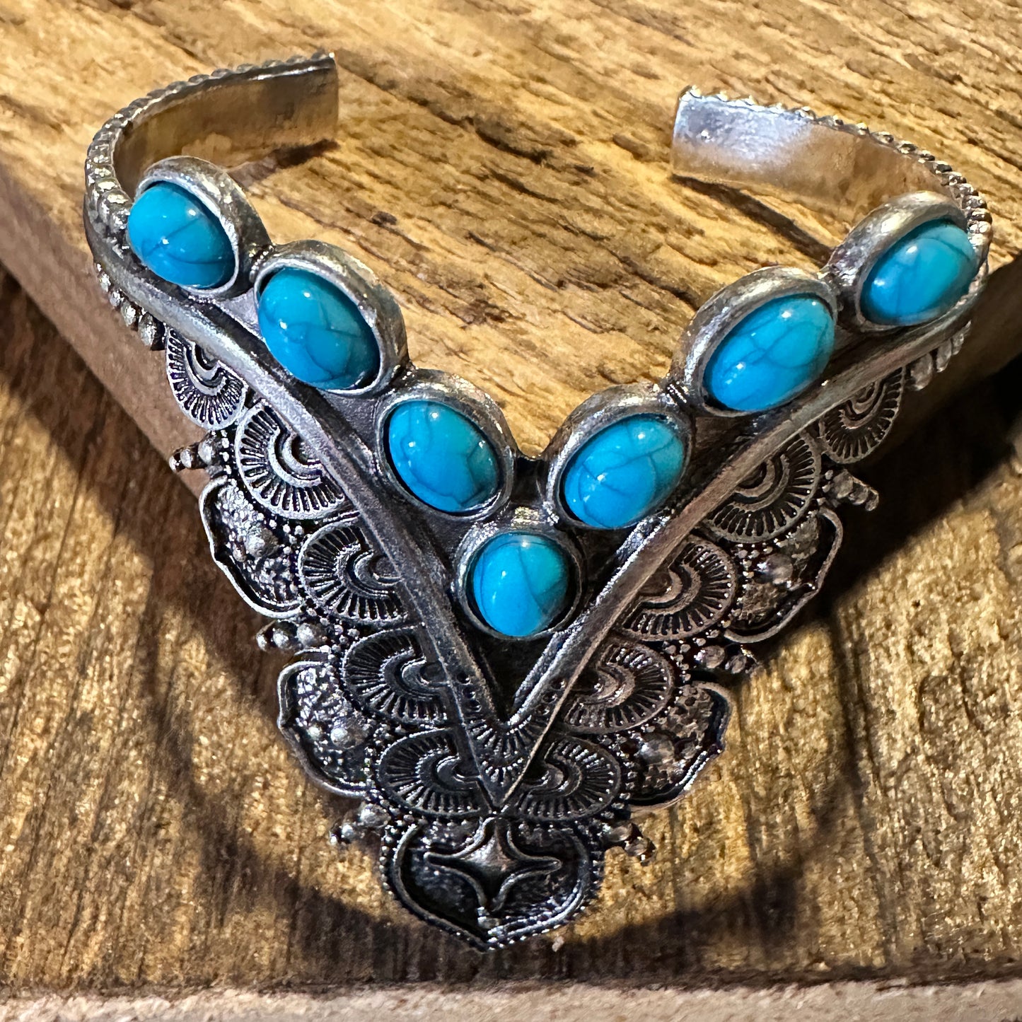 Boho Vintage Southwestern Cowgirl V Lace Cuff Bracelet, Turquoise Stone, Gift Box - Silver Elegant