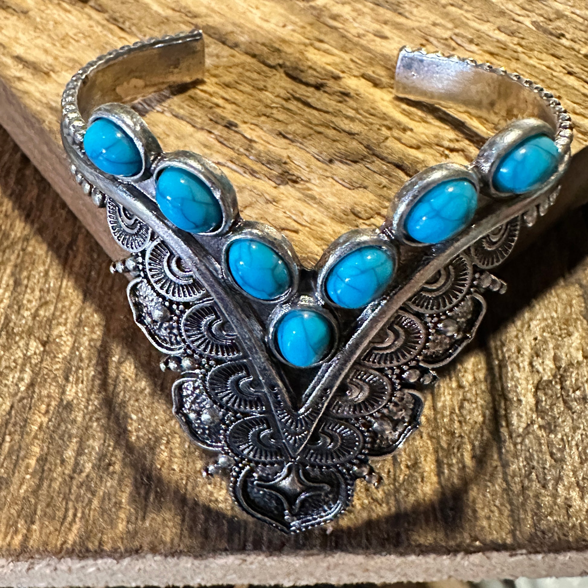 Boho Vintage Southwestern Cowgirl V Lace Cuff Bracelet, Turquoise Stone, Gift Box - Silver Elegant