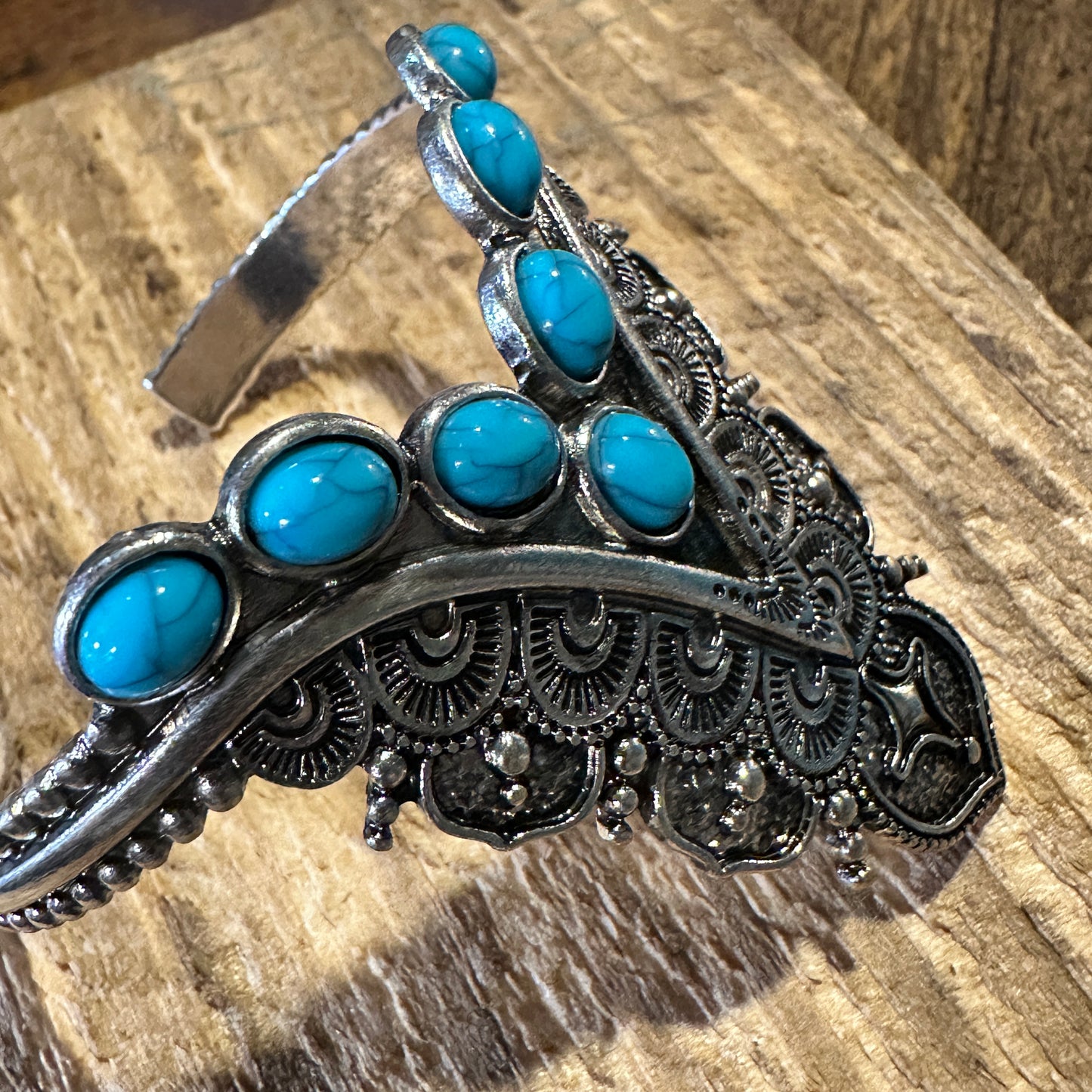 Boho Vintage Southwestern Cowgirl V Lace Cuff Bracelet, Turquoise Stone, Gift Box - Silver Elegant