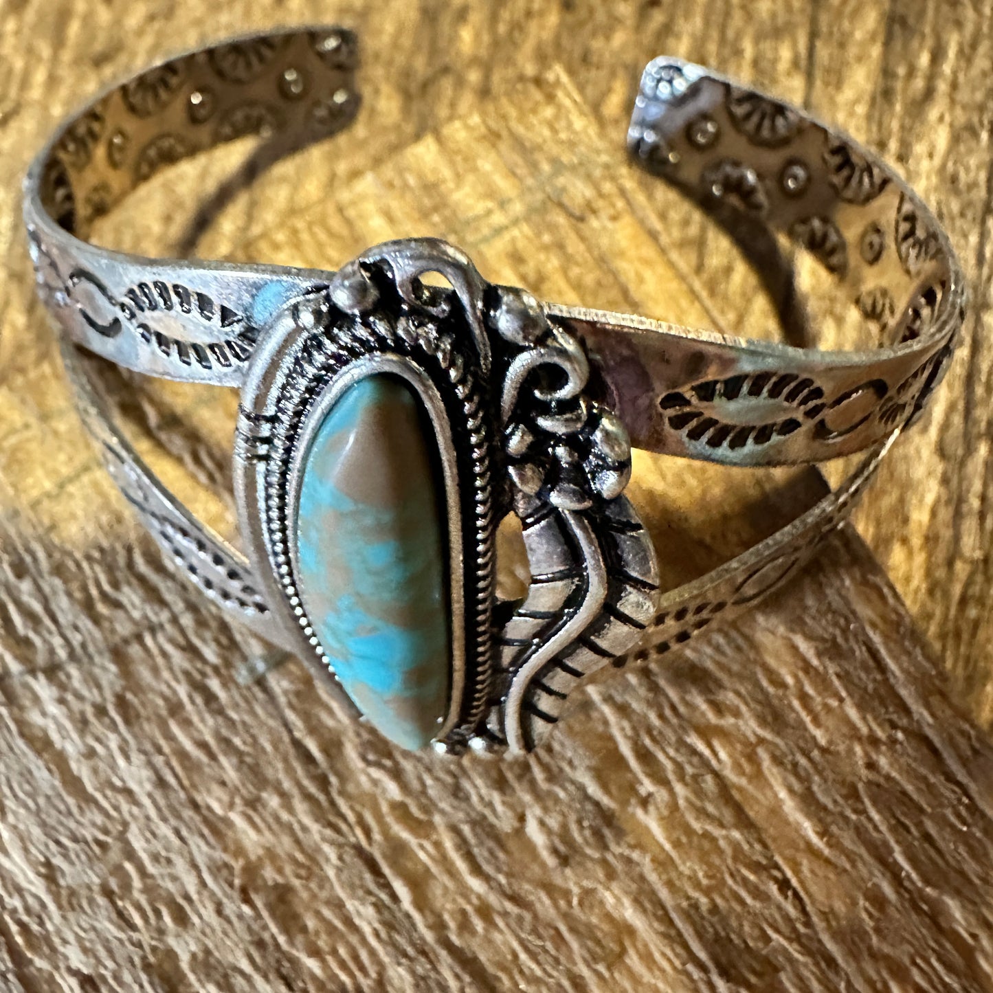 Boho Chic Vintage Southwestern Cowgirl Cactus Open Cuff Bangle, Turquoise Stone, Gift Box - Silver Elegant