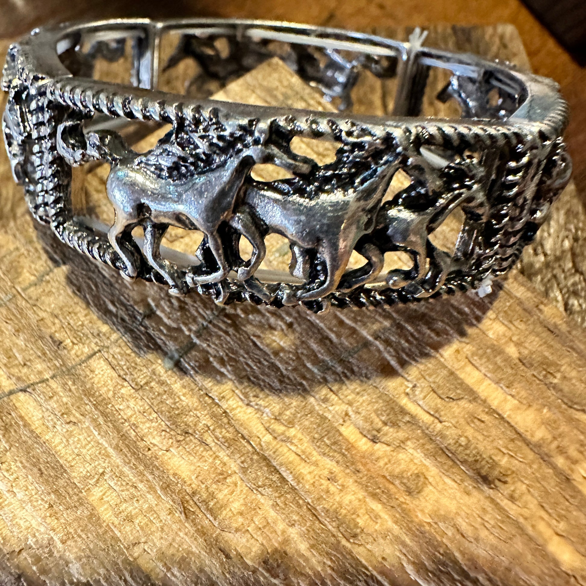 Boho Vintage Chic Southwestern Equestrian Horse Elastic Cuff Bracelet, Gift Box - Silver Elegant