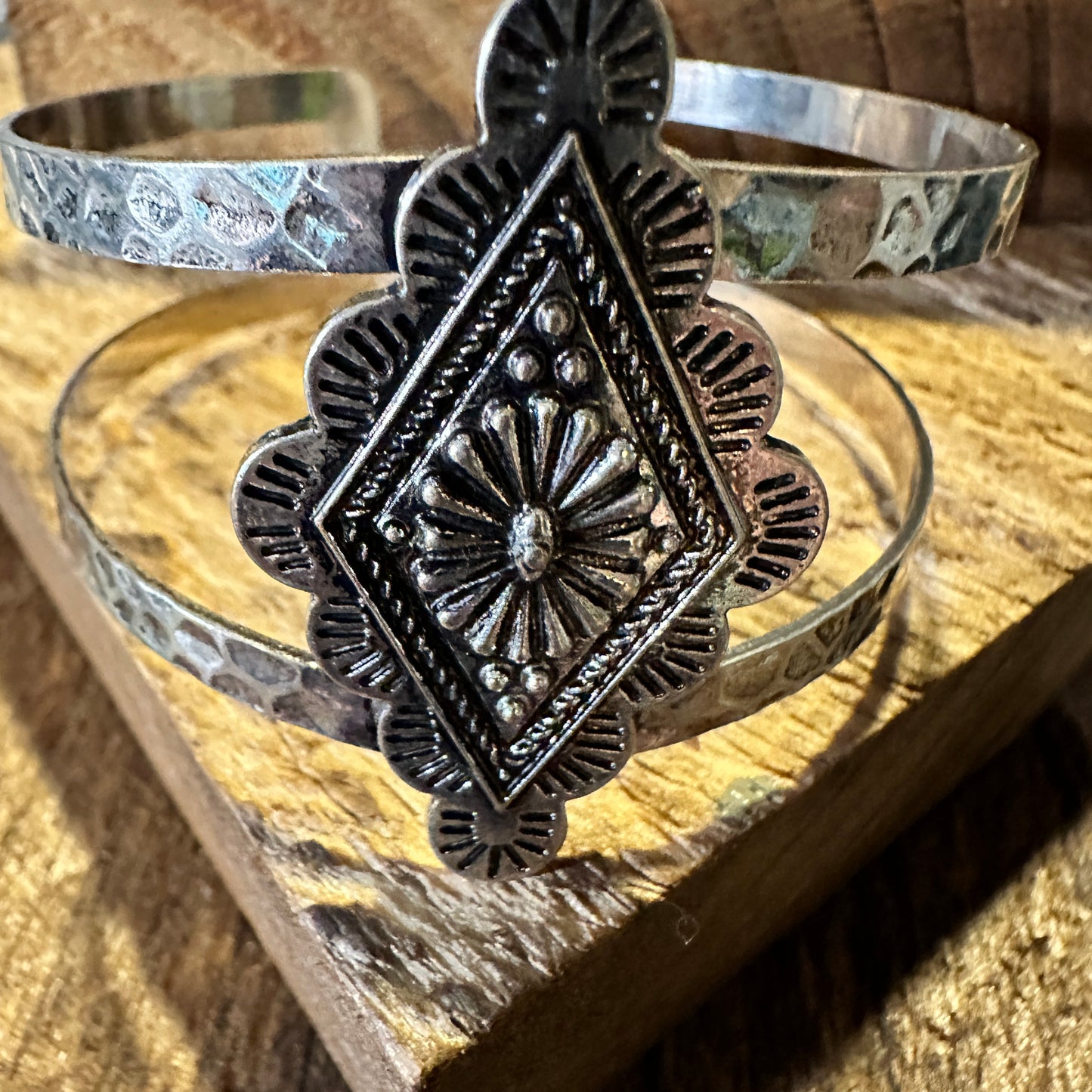 Boho Vintage Chic Southwestern Concho Open Cuff Bracelet, Gift Box - Silver Elegant