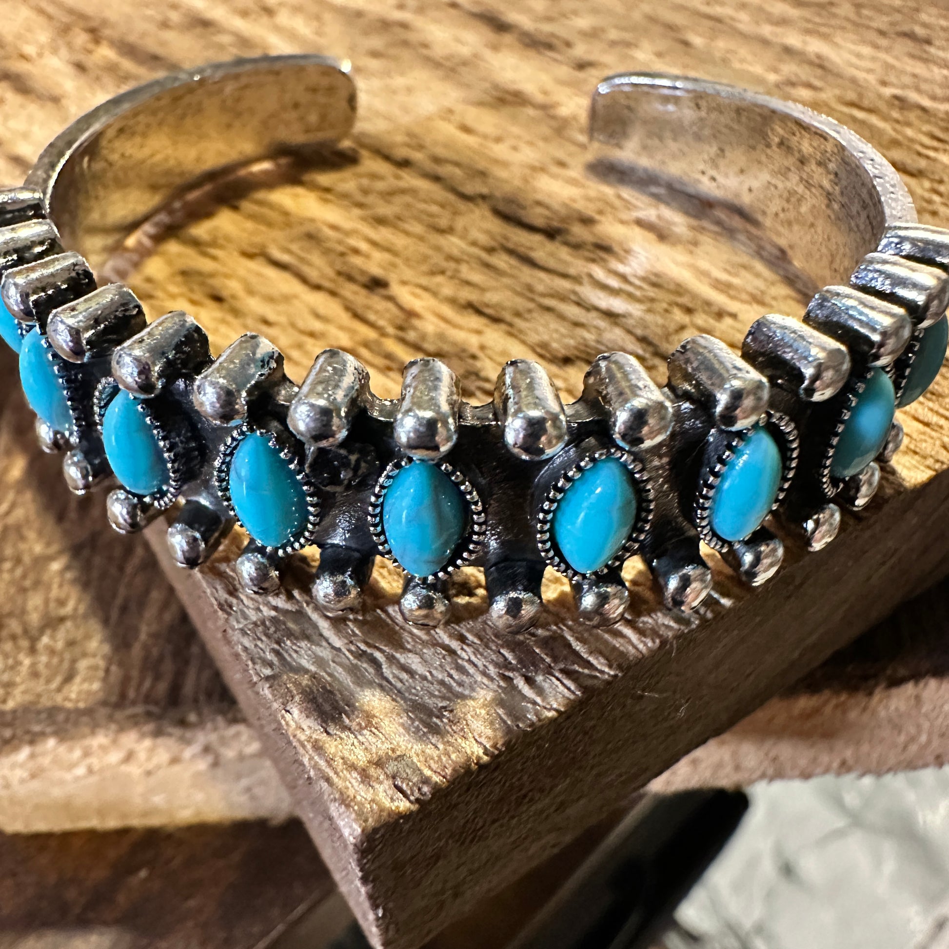 Boho Vintage Chic Southwestern Open Cuff Bangle, Turquoise Stone, Gift Box - Silver Elegant