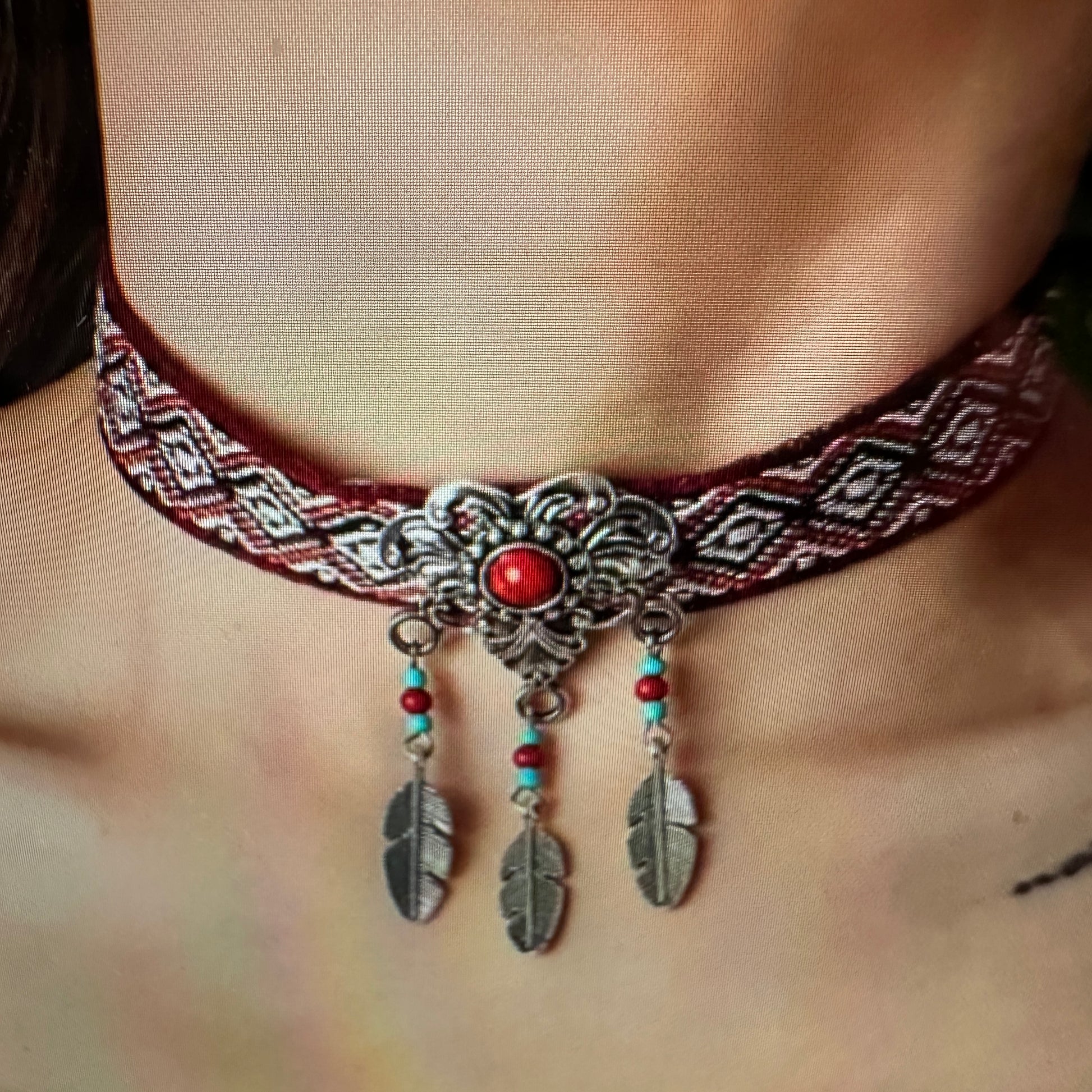 Handcrafted Bohemian Coral & Feather Choker Necklace with Gift Box, Multicolor Fabric - Silver Elegant