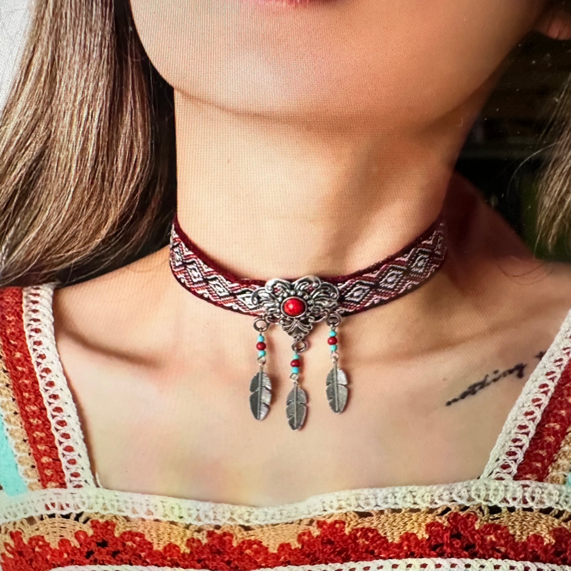 Handcrafted Bohemian Coral & Feather Choker Necklace with Gift Box, Multicolor Fabric - Silver Elegant